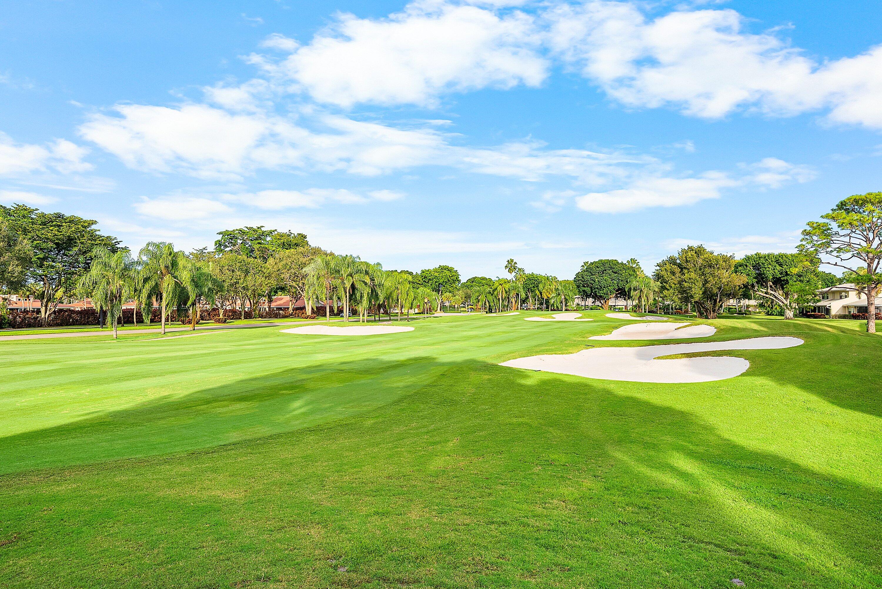 18 Stratford Drive E F