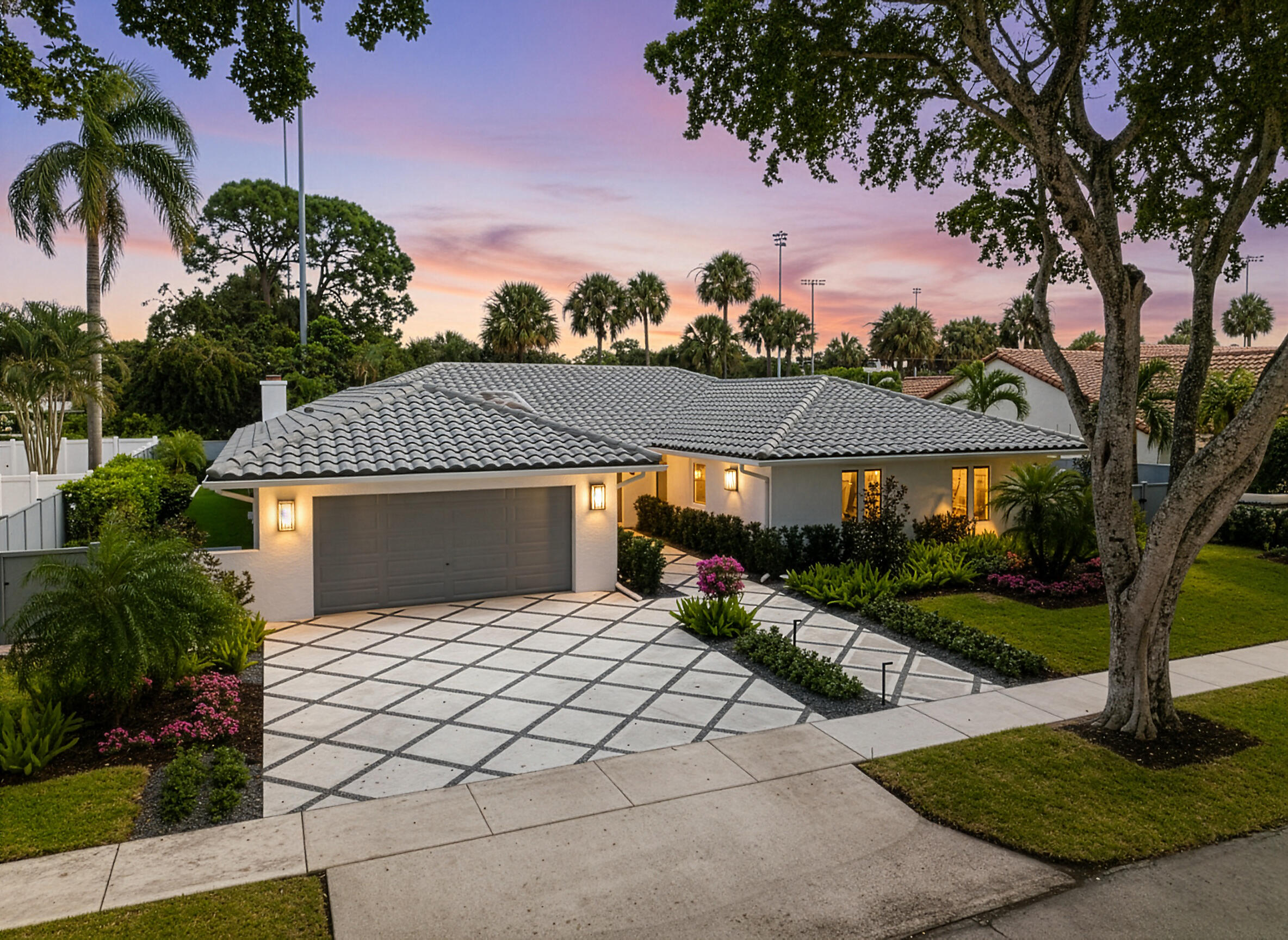 2710 NW 27th Avenue