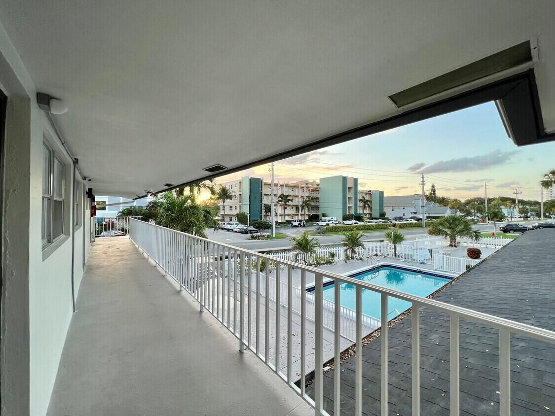 1020 N Riverside Drive