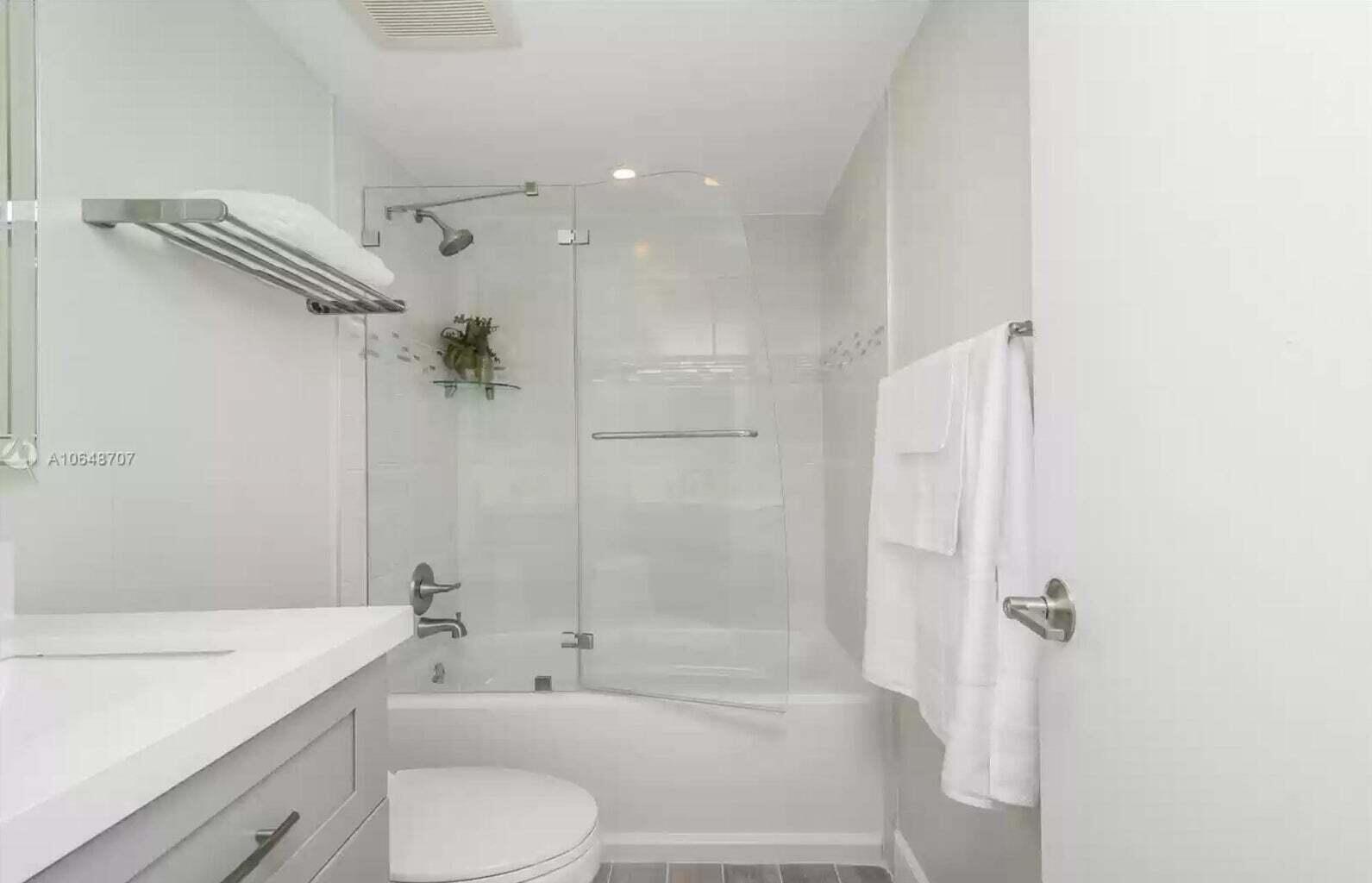 3212 NE 12th Street 302