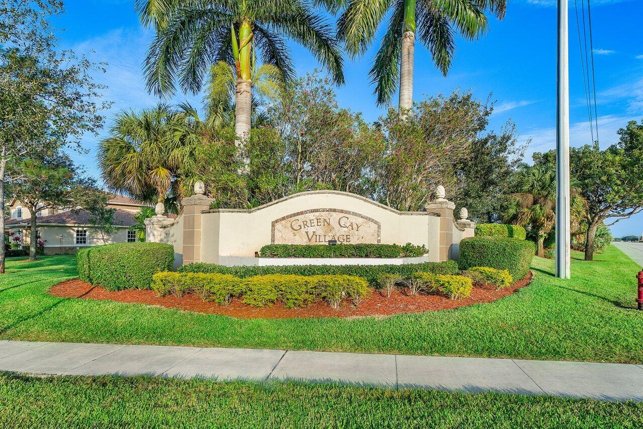 6748 Old Farm Trail