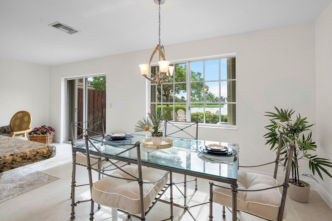 6748 Old Farm Trail