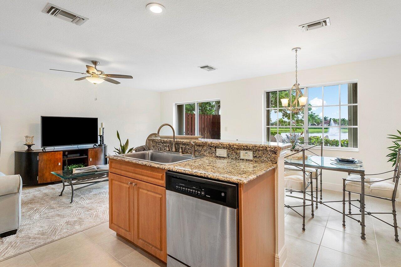 6748 Old Farm Trail