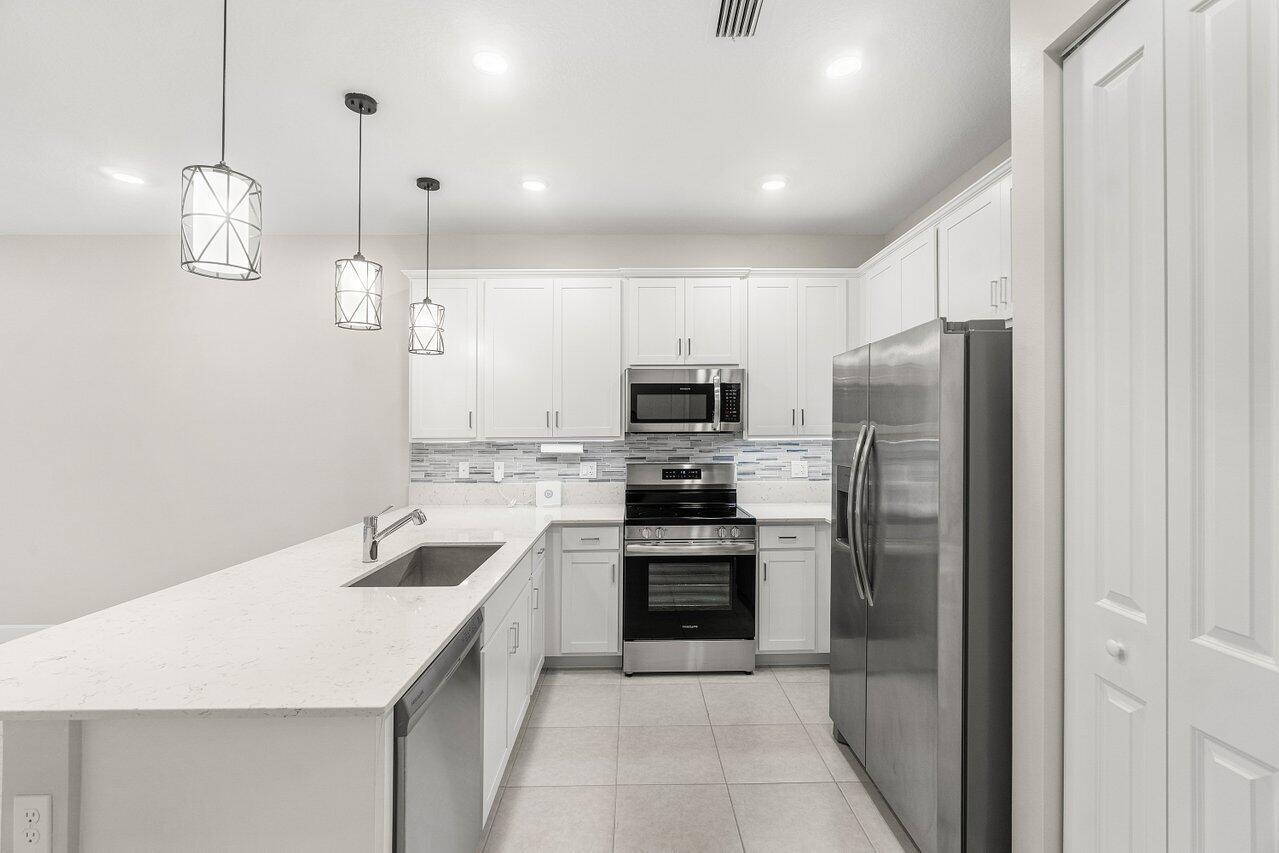 13652 Night Sky Pl Place