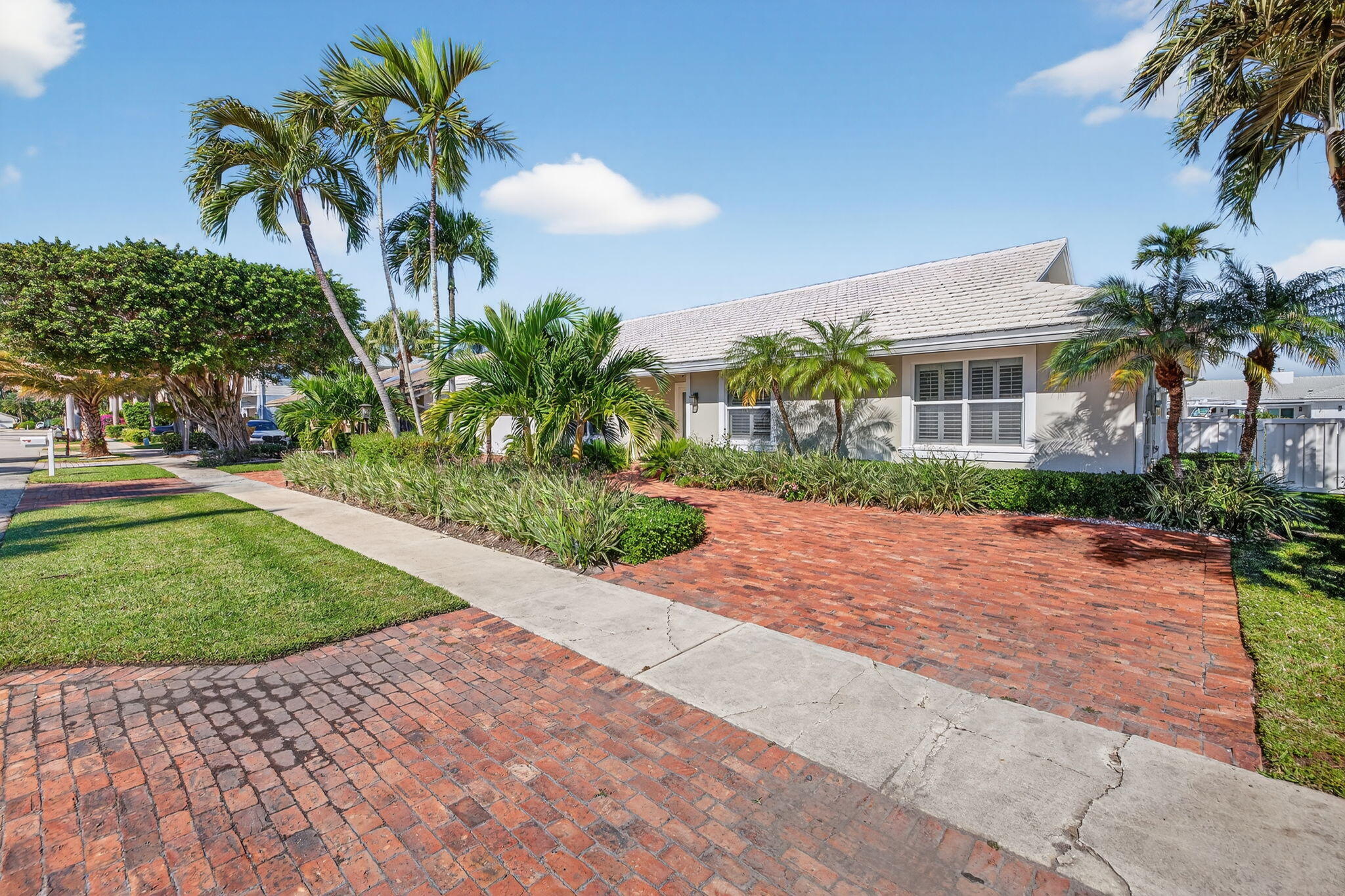 885 Nafa Drive