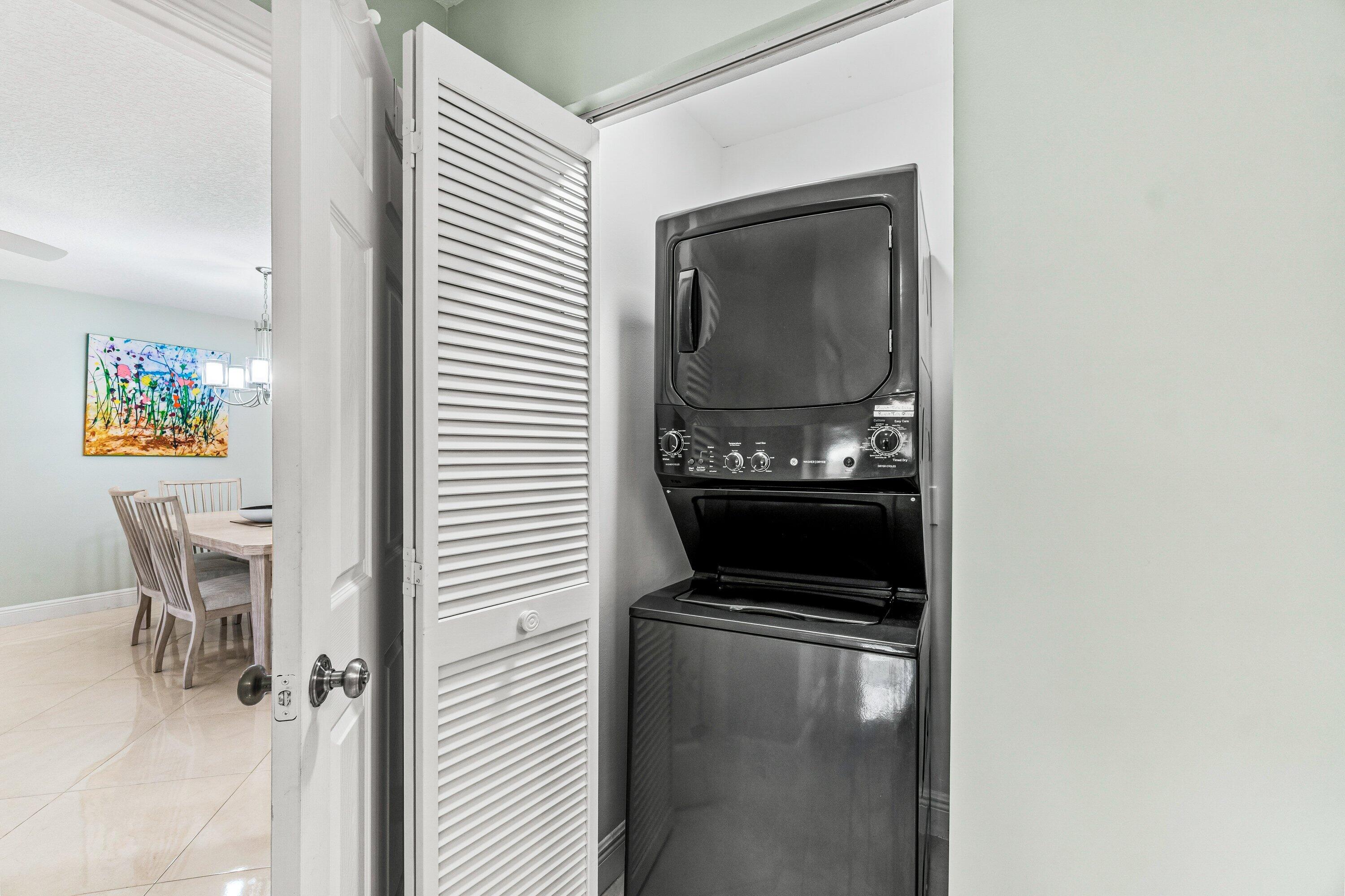 24 Stratford Drive E D