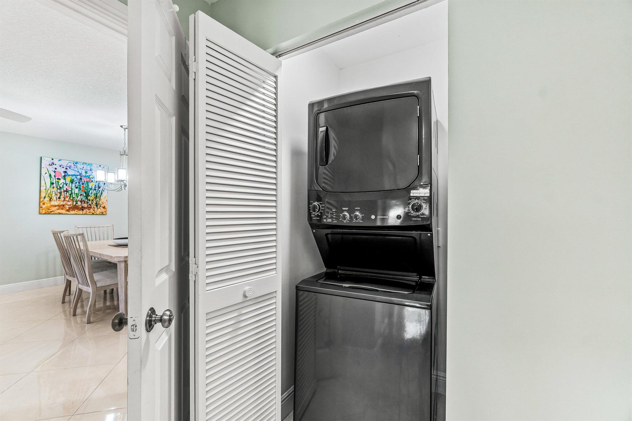 24 Stratford Drive E D