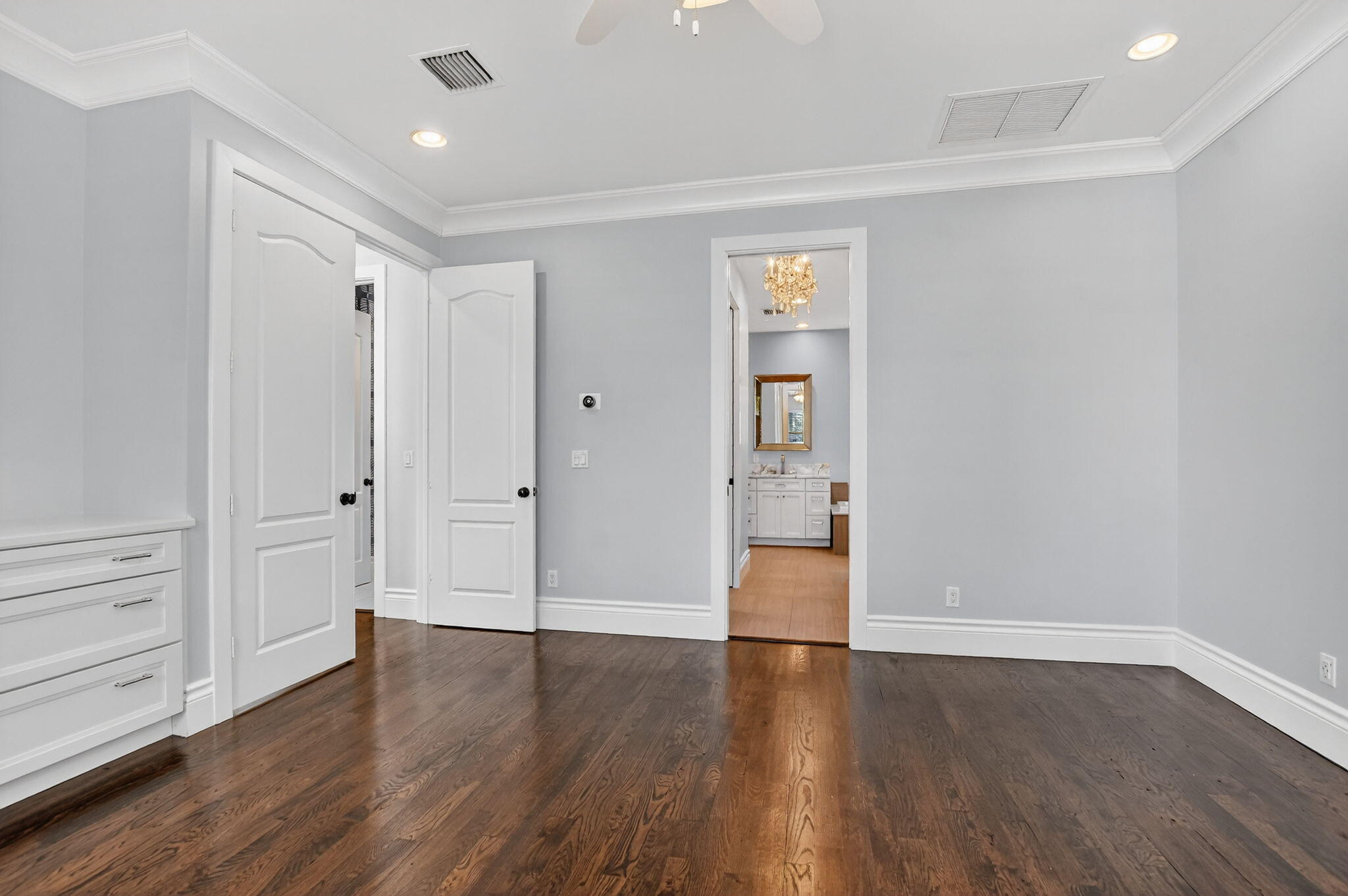 200 NW 10th Street