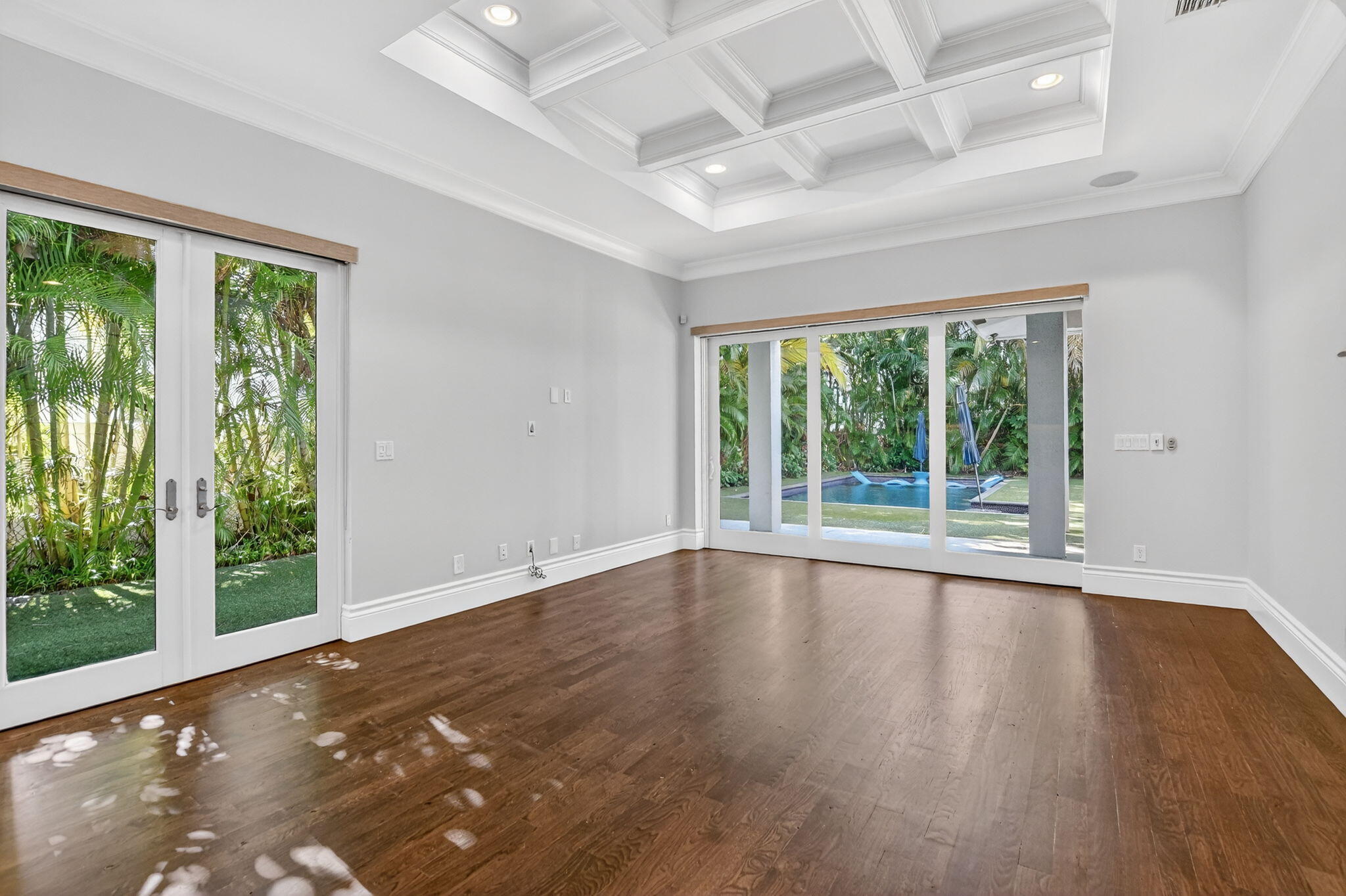 200 NW 10th Street