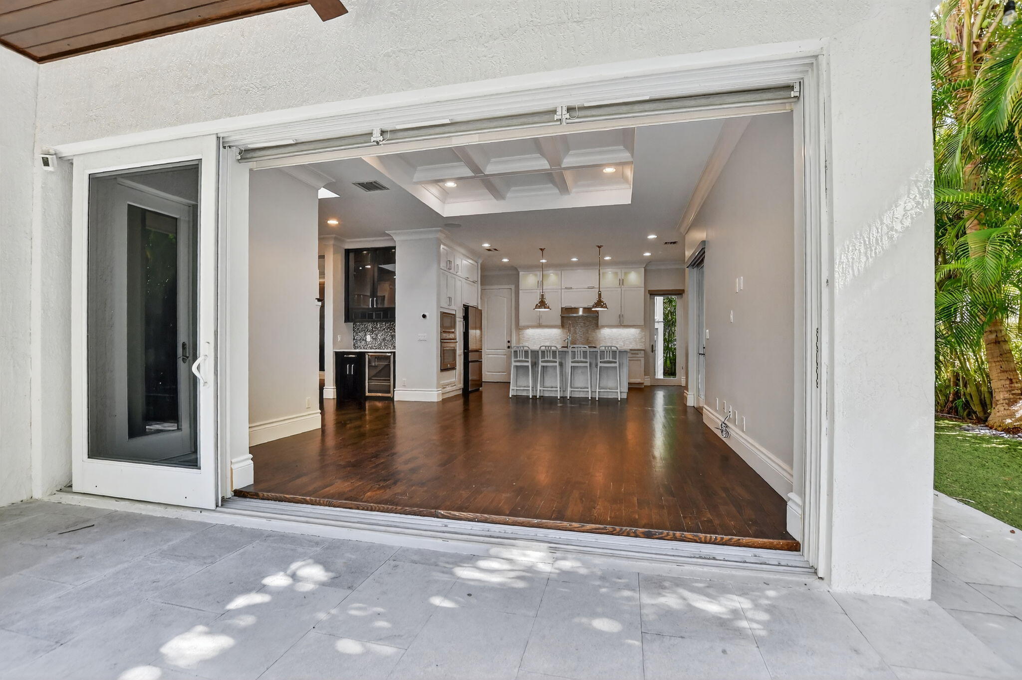 200 NW 10th Street