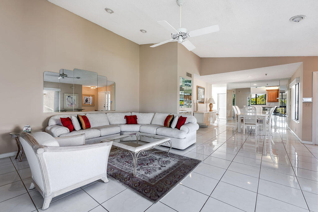 7689 Glendevon Lane 1805