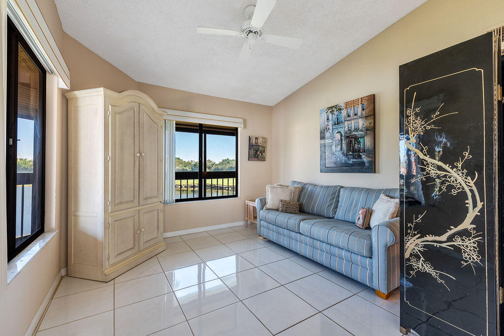 7689 Glendevon Lane 1805