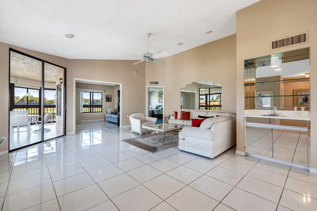 7689 Glendevon Lane 1805