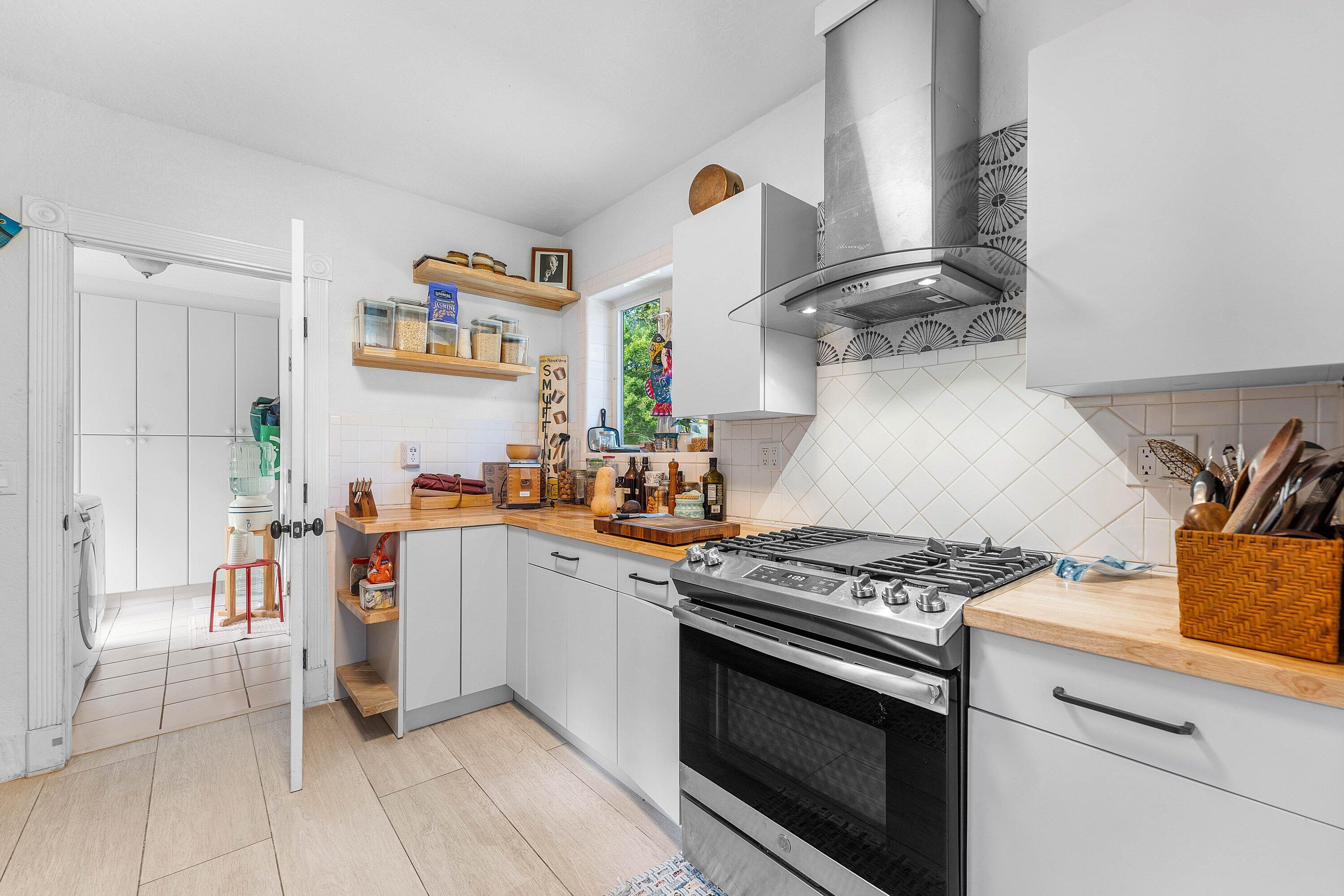 2573 SW 30th Terrace