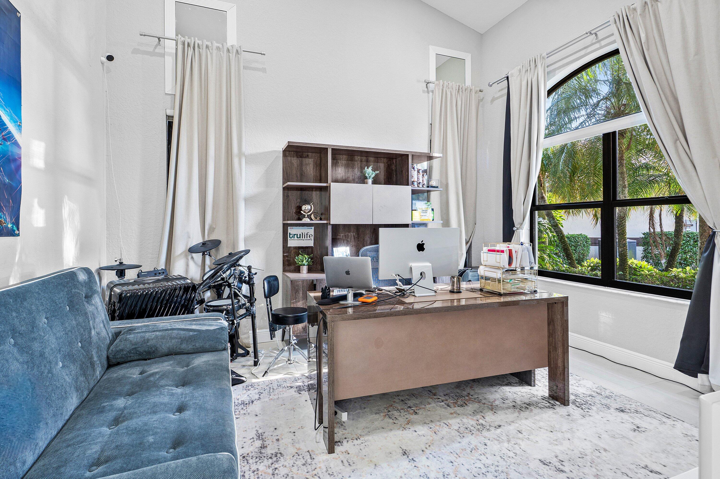 7056 NW 67th Terrace