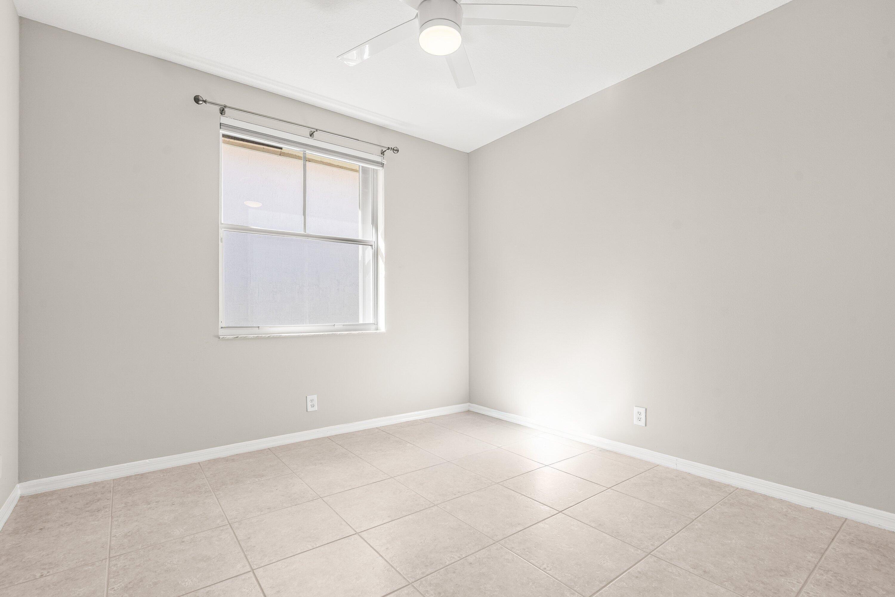 1366 Crossbill Court