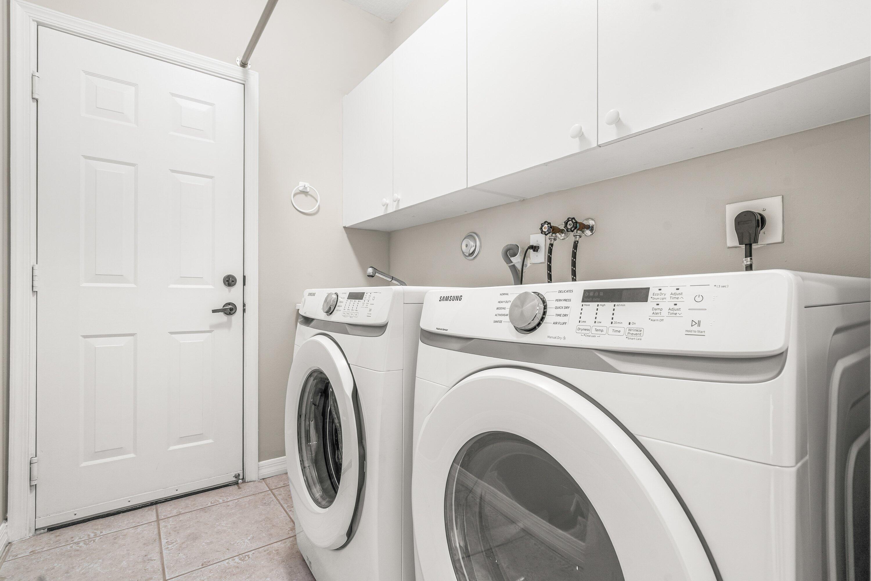 1366 Crossbill Court