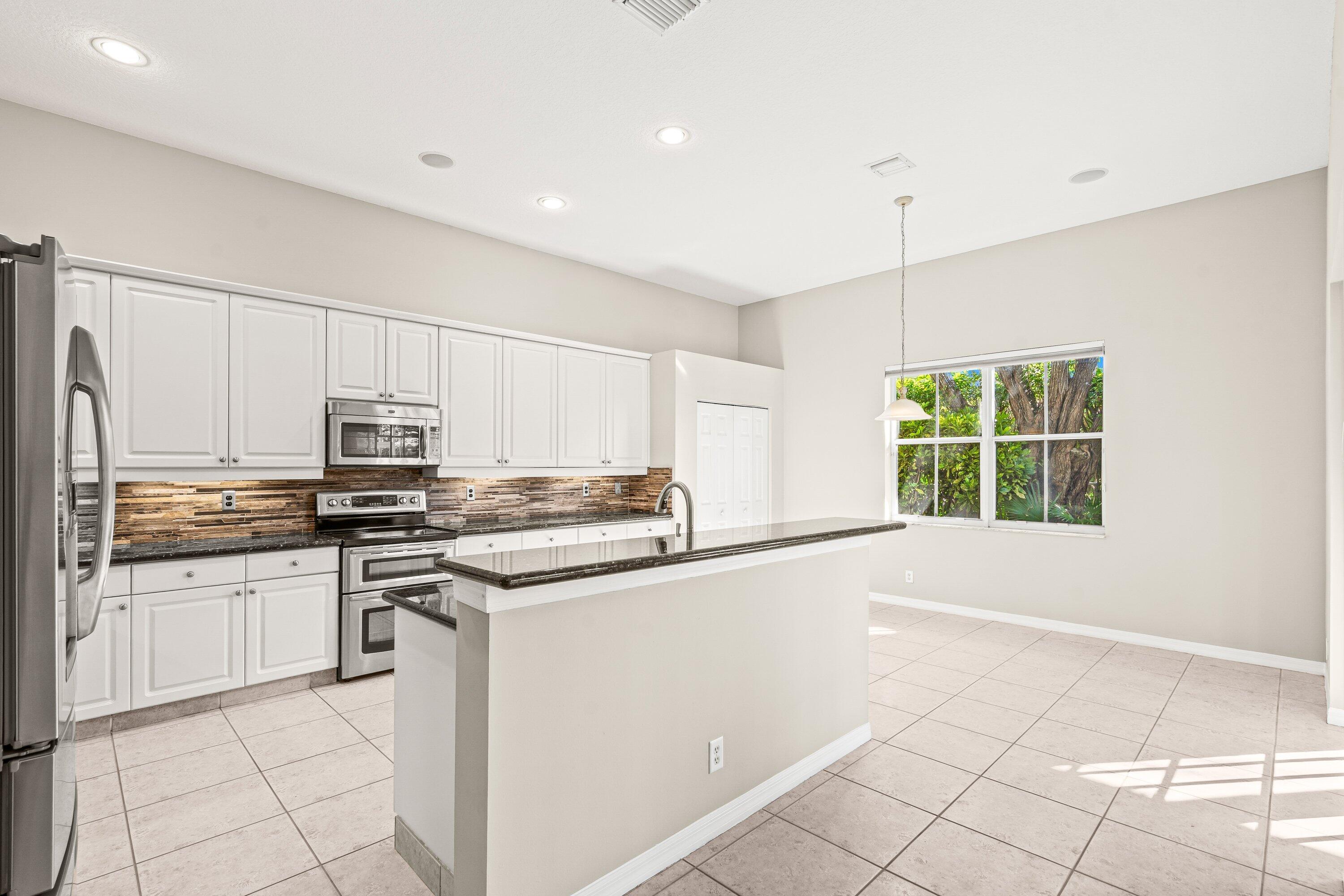1366 Crossbill Court