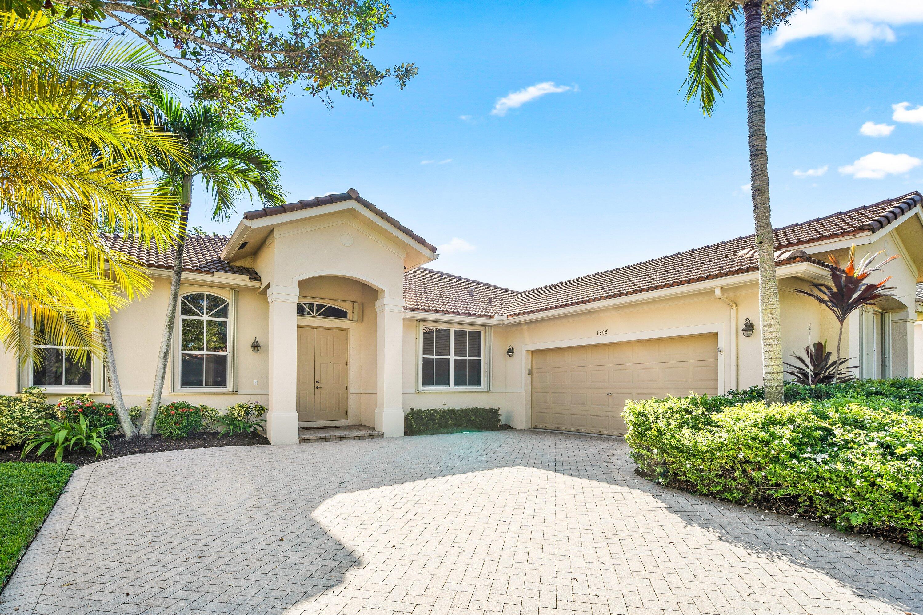 1366 Crossbill Court