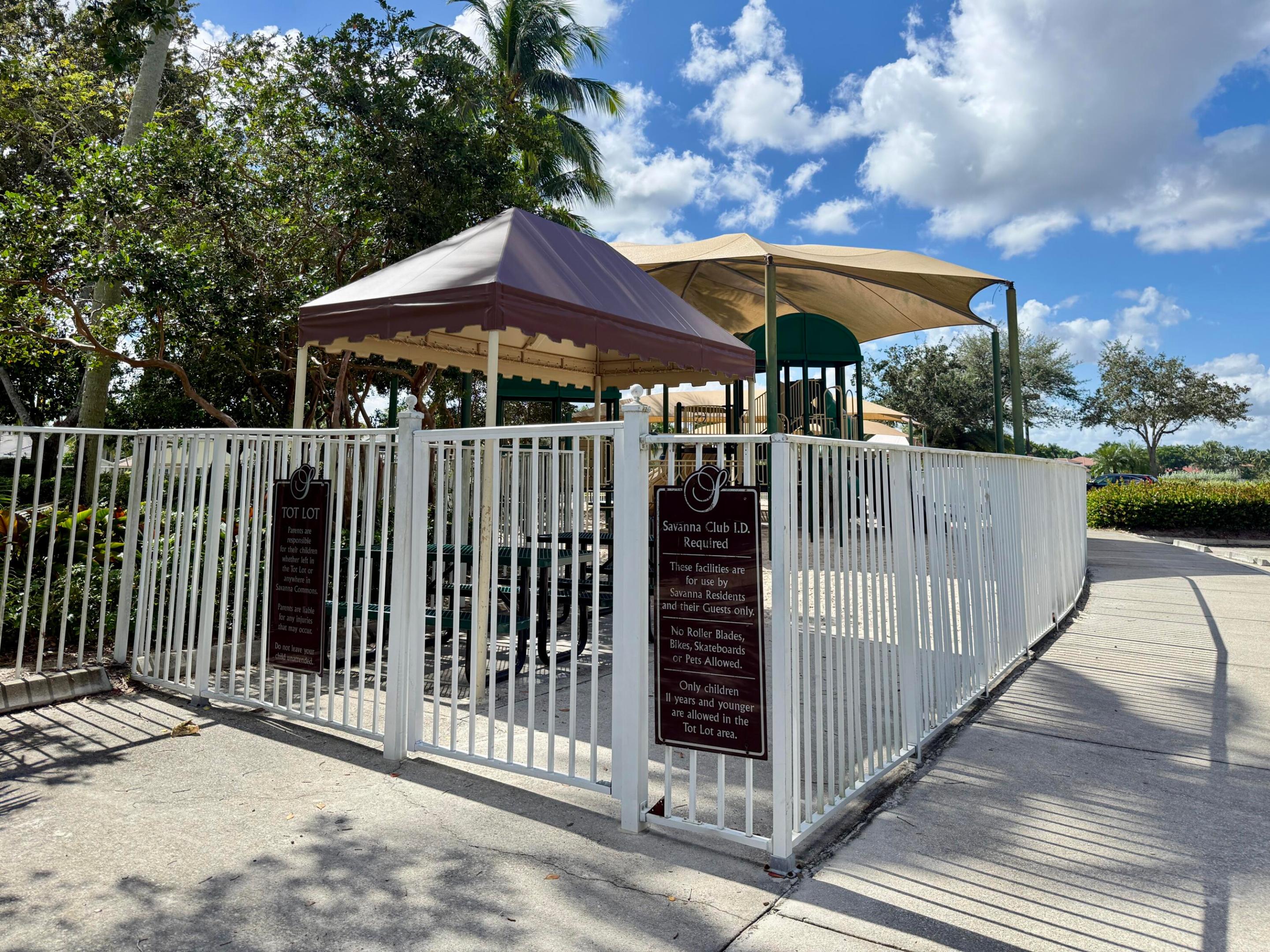 1366 Crossbill Court