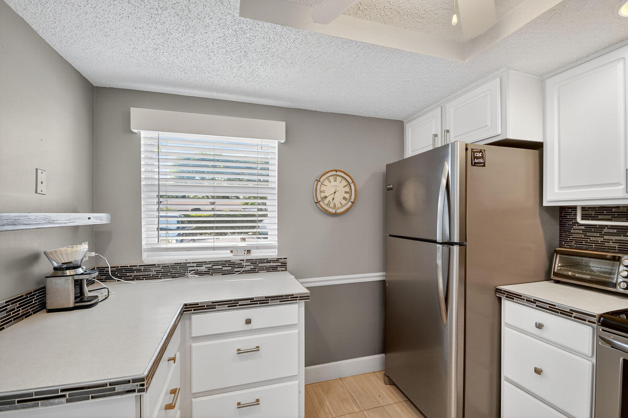 2400 NE 1st Lane 102