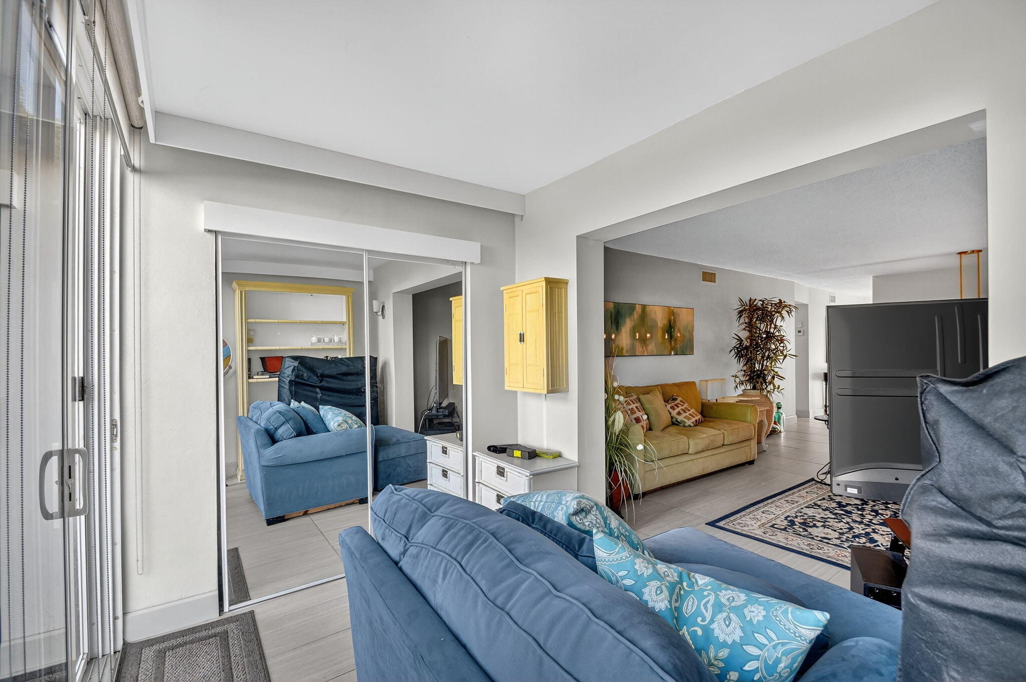 2400 NE 1st Lane 102