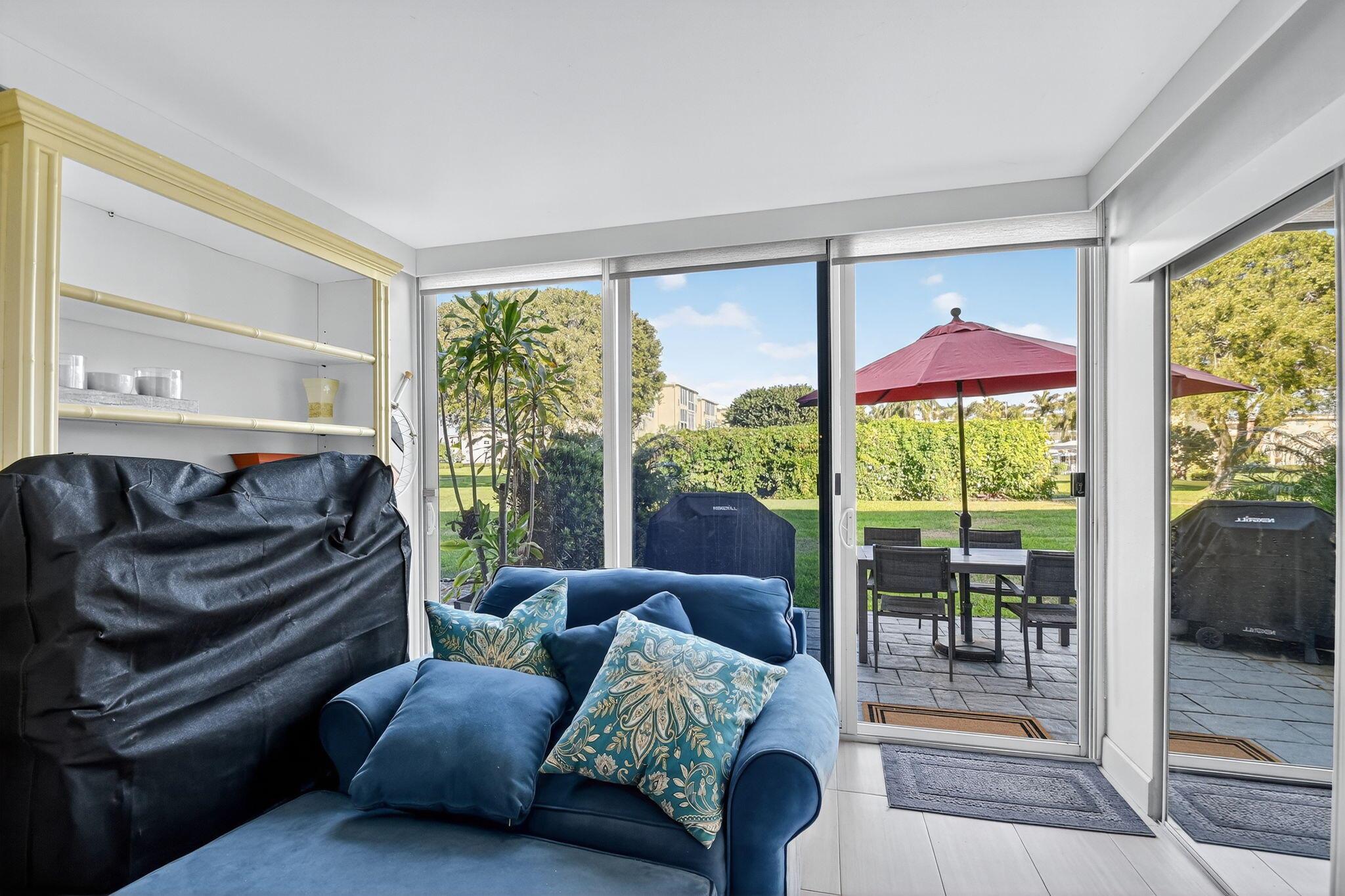 2400 NE 1st Lane 102