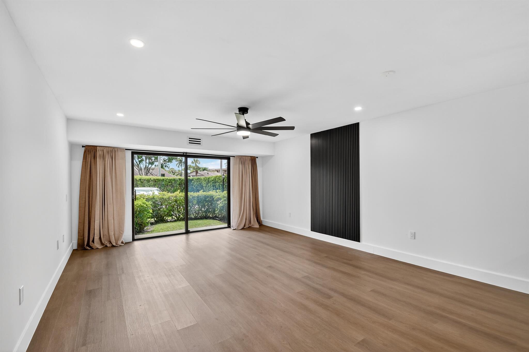 4661 Fountains Drive 112