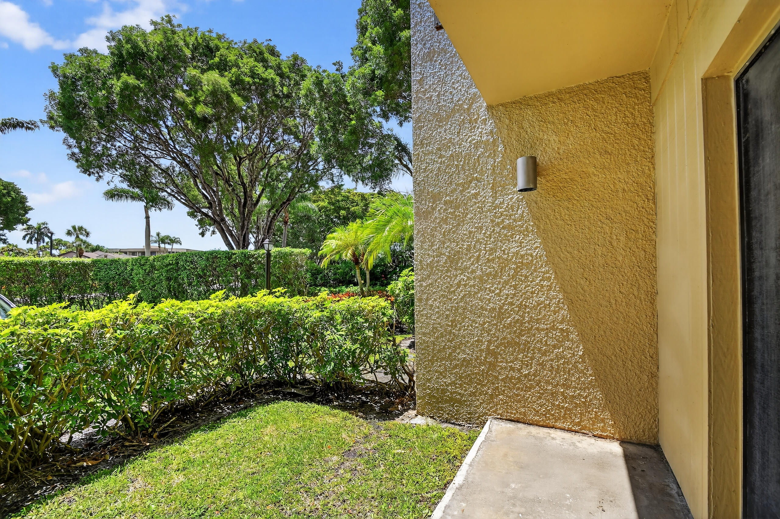 4661 Fountains Drive 112