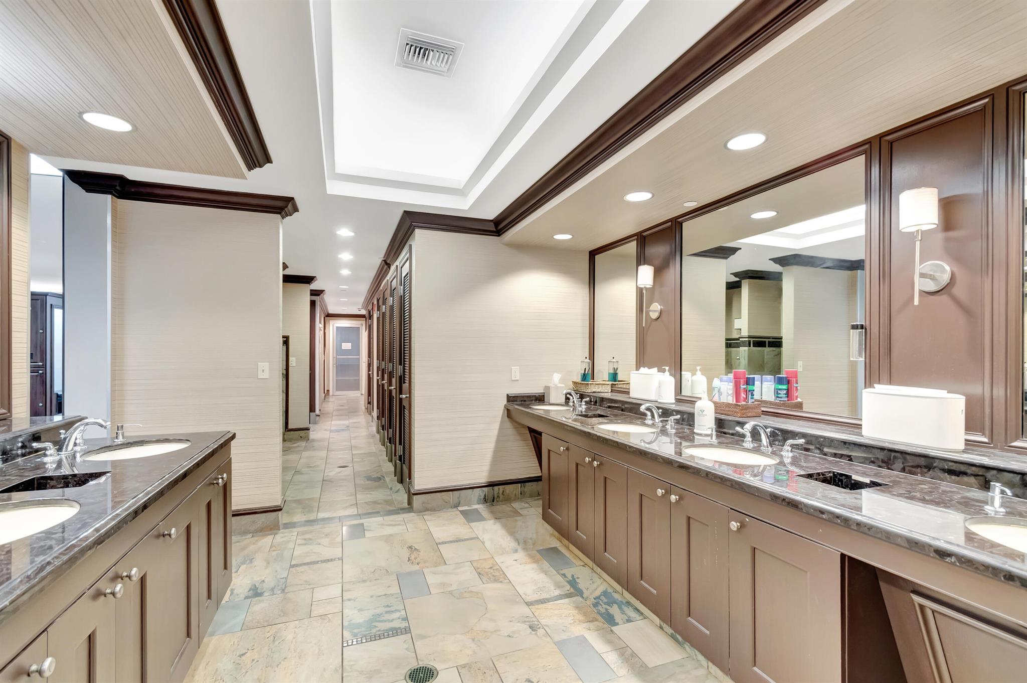 4661 Fountains Drive 112