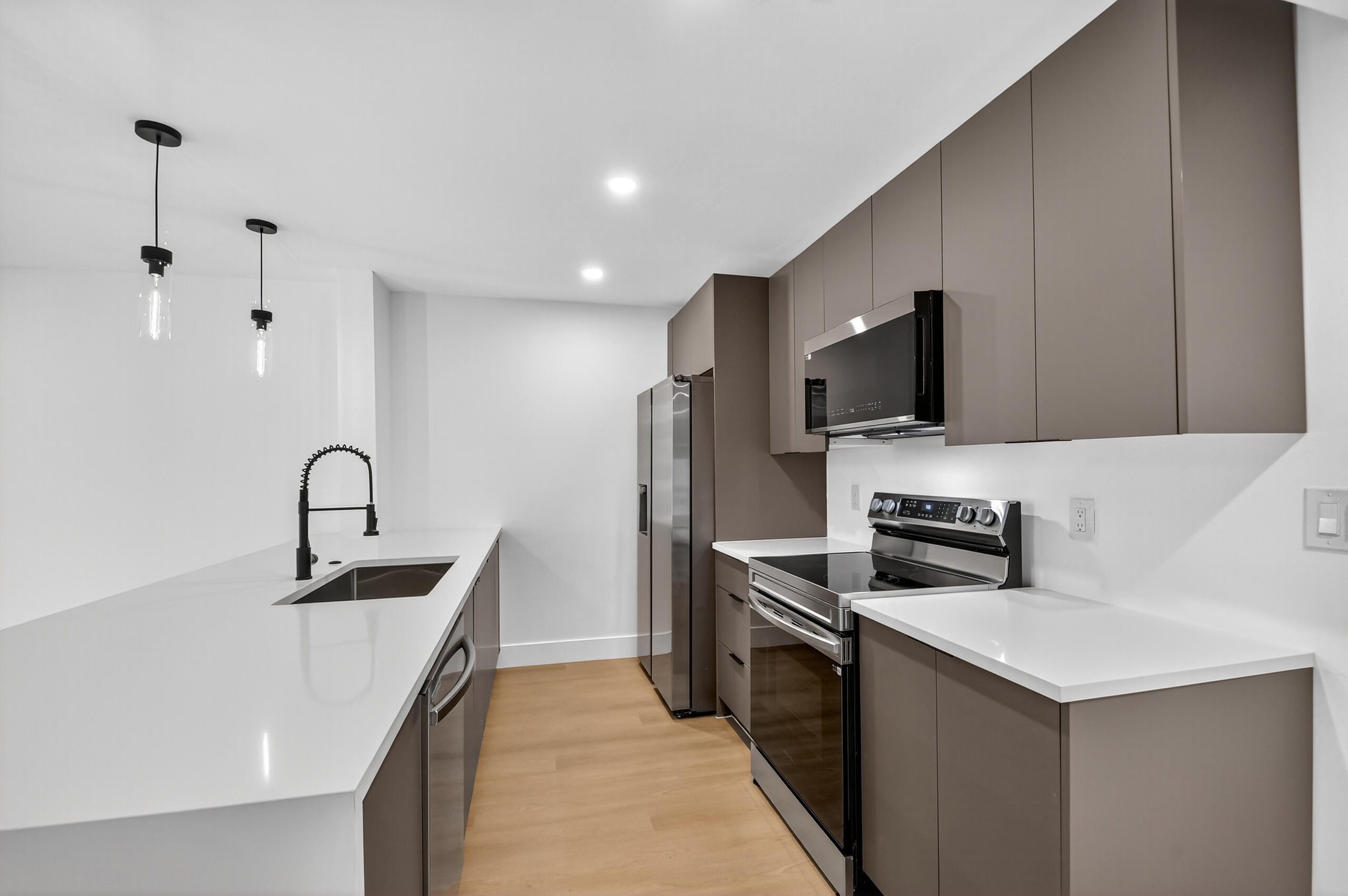 4661 Fountains Drive 112