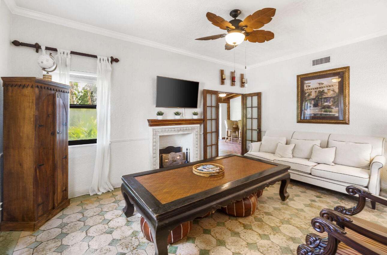 400 33rd Street