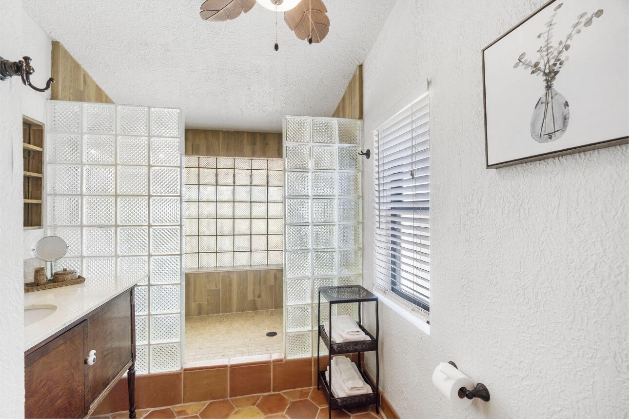 400 33rd Street