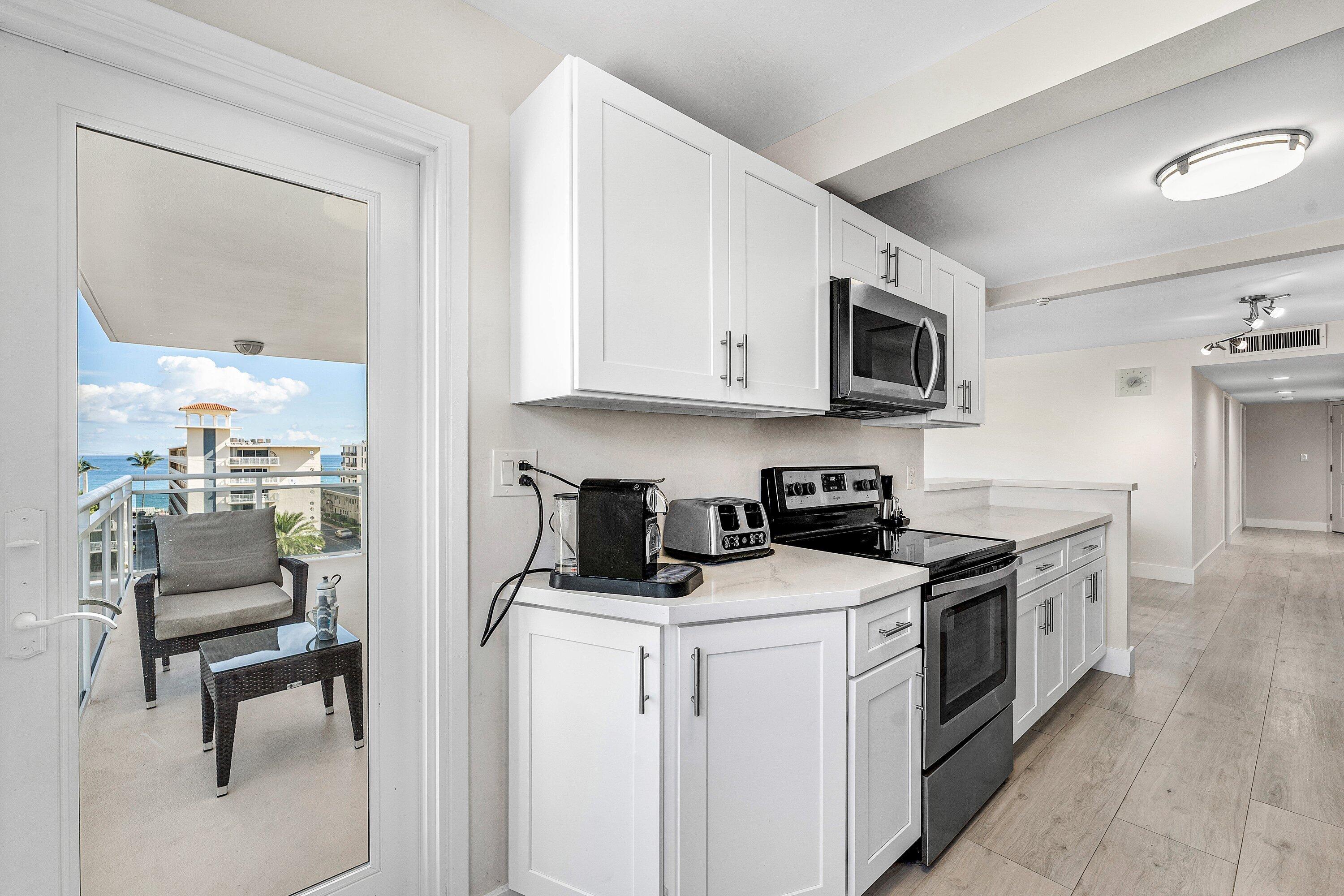 1160 Hillsboro Mile 607