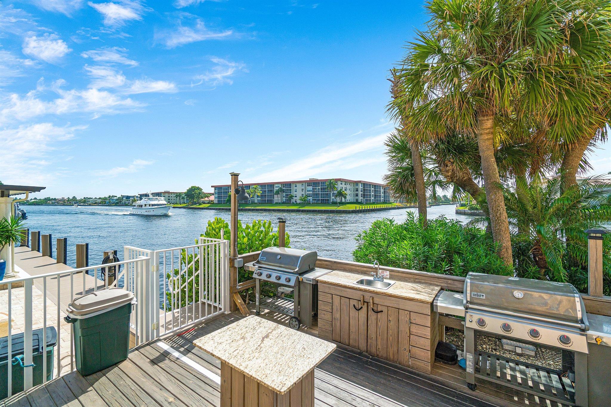 1160 Hillsboro Mile 607