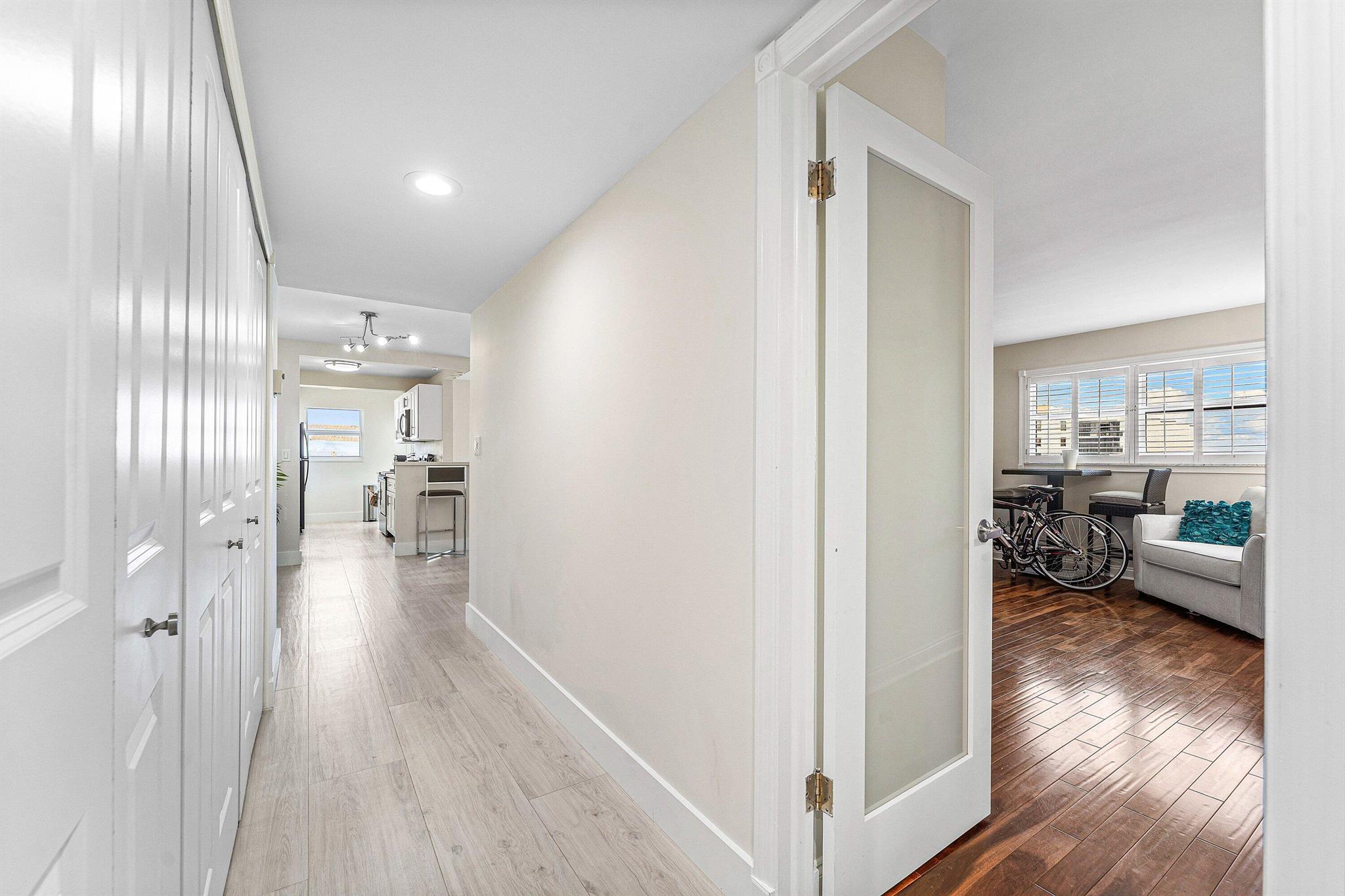 1160 Hillsboro Mile 607