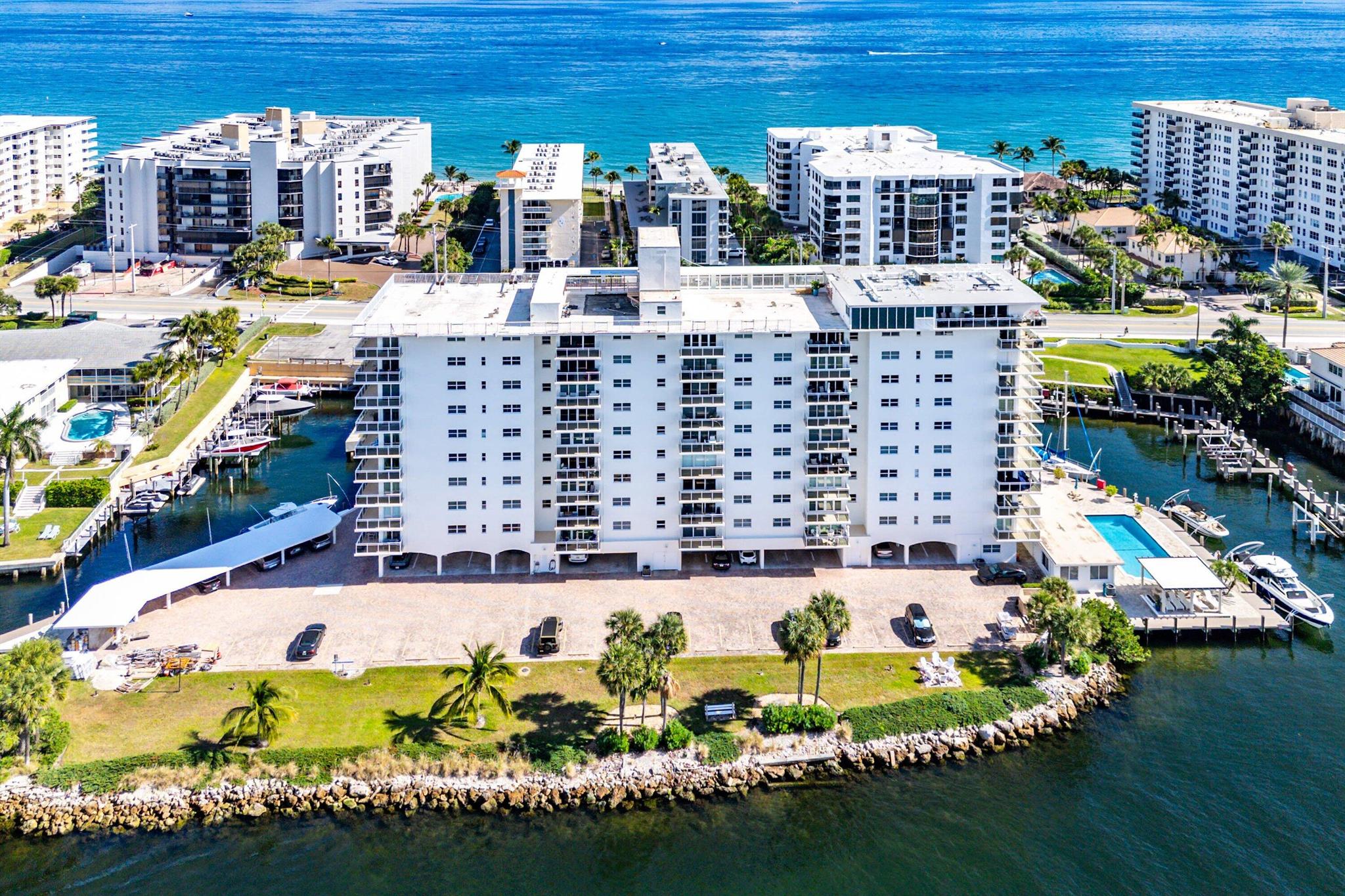 1160 Hillsboro Mile 607