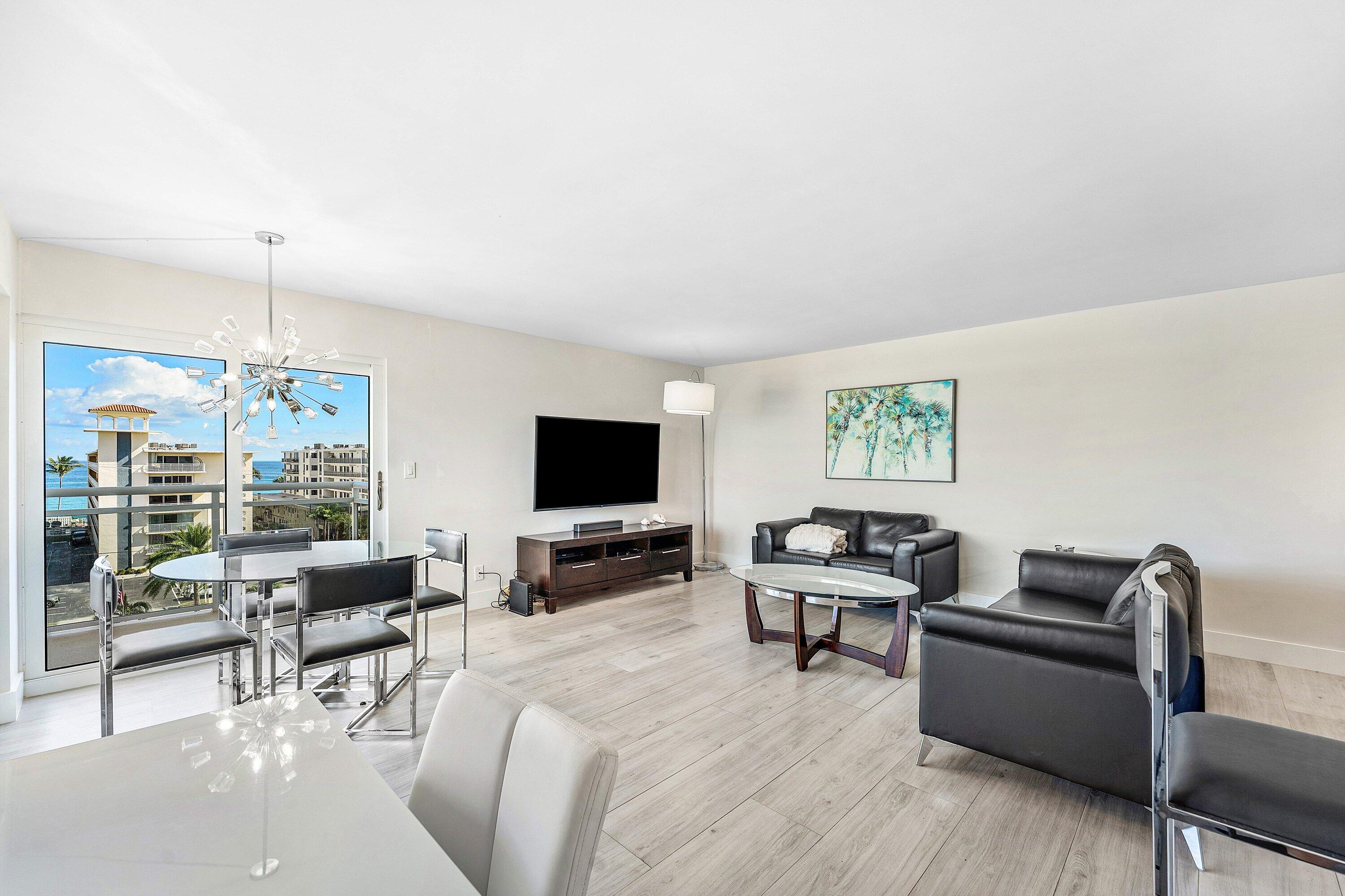 1160 Hillsboro Mile 607