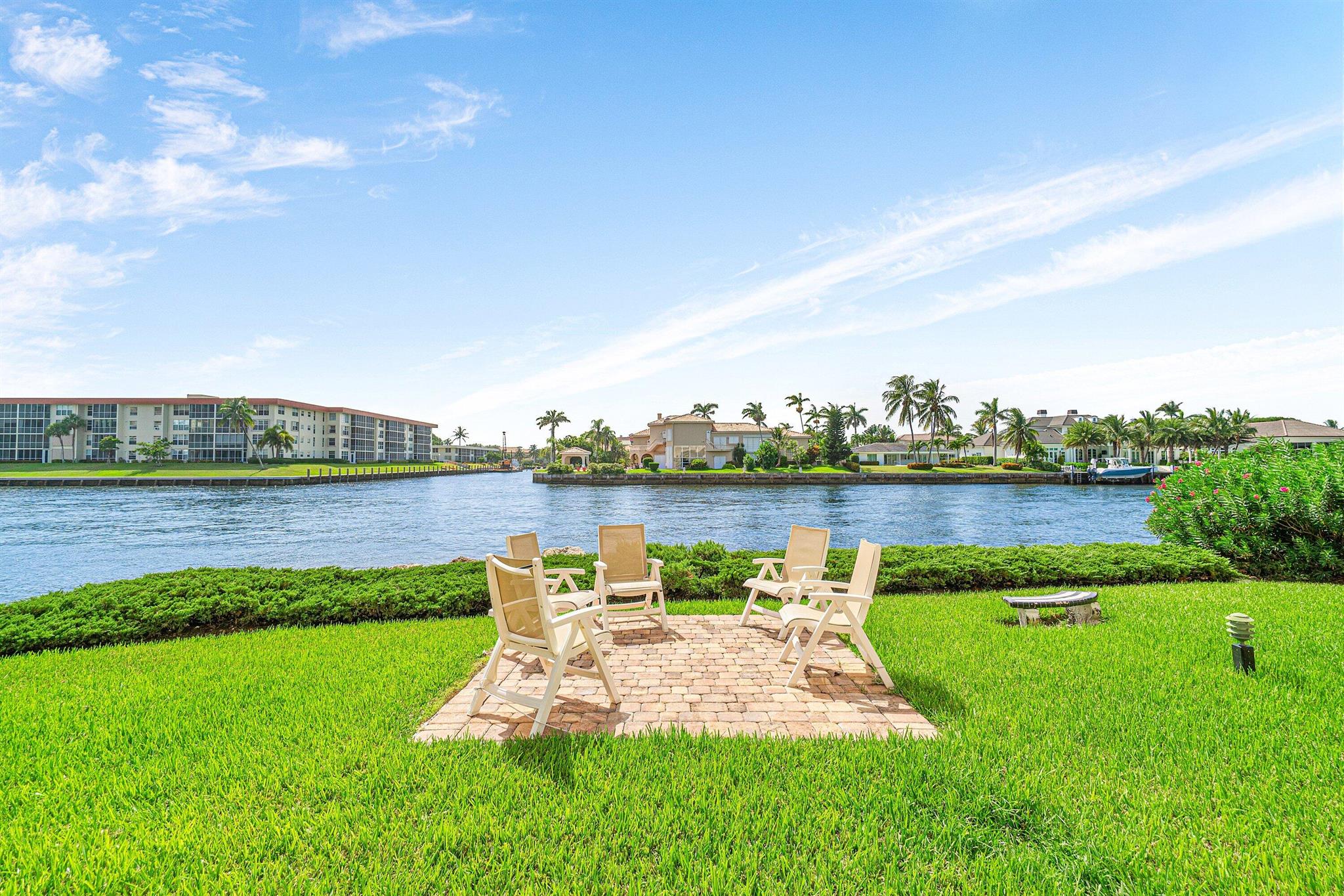 1160 Hillsboro Mile 607