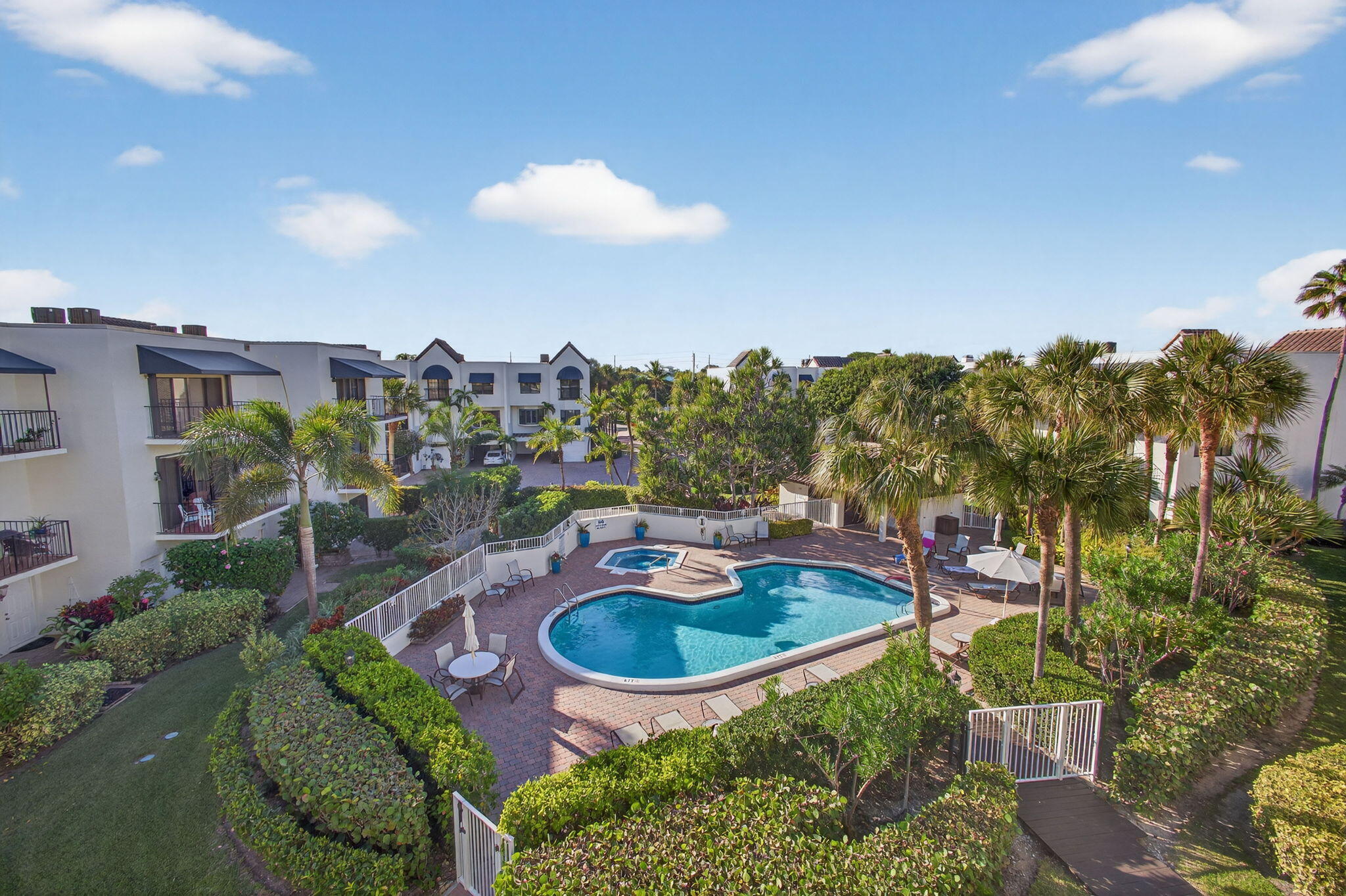 170 Celestial Way 35