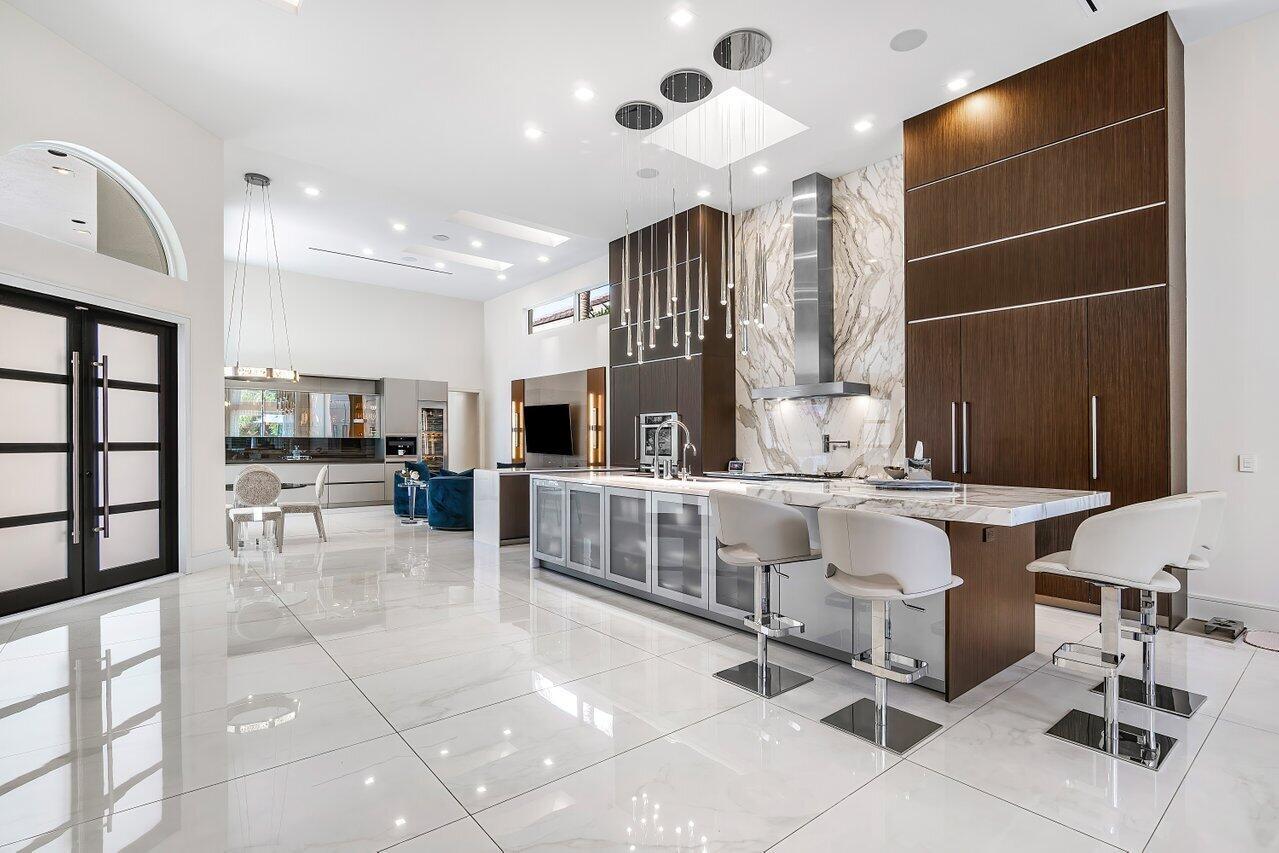 3506 NW Clubside Circle