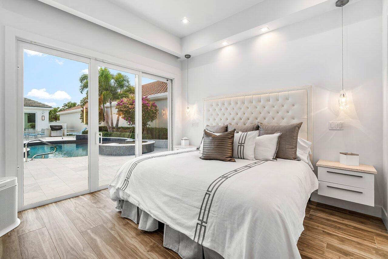 3506 NW Clubside Circle