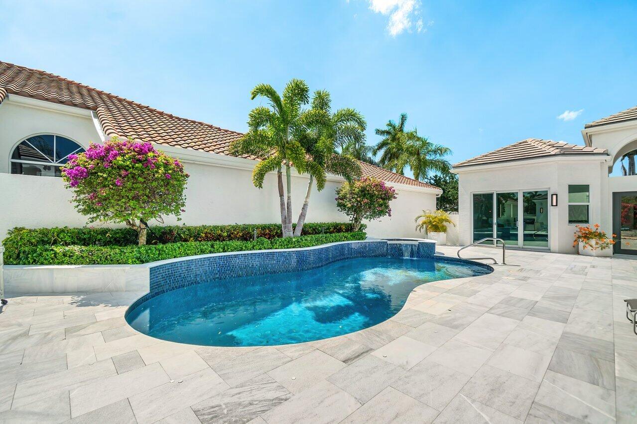 3506 NW Clubside Circle