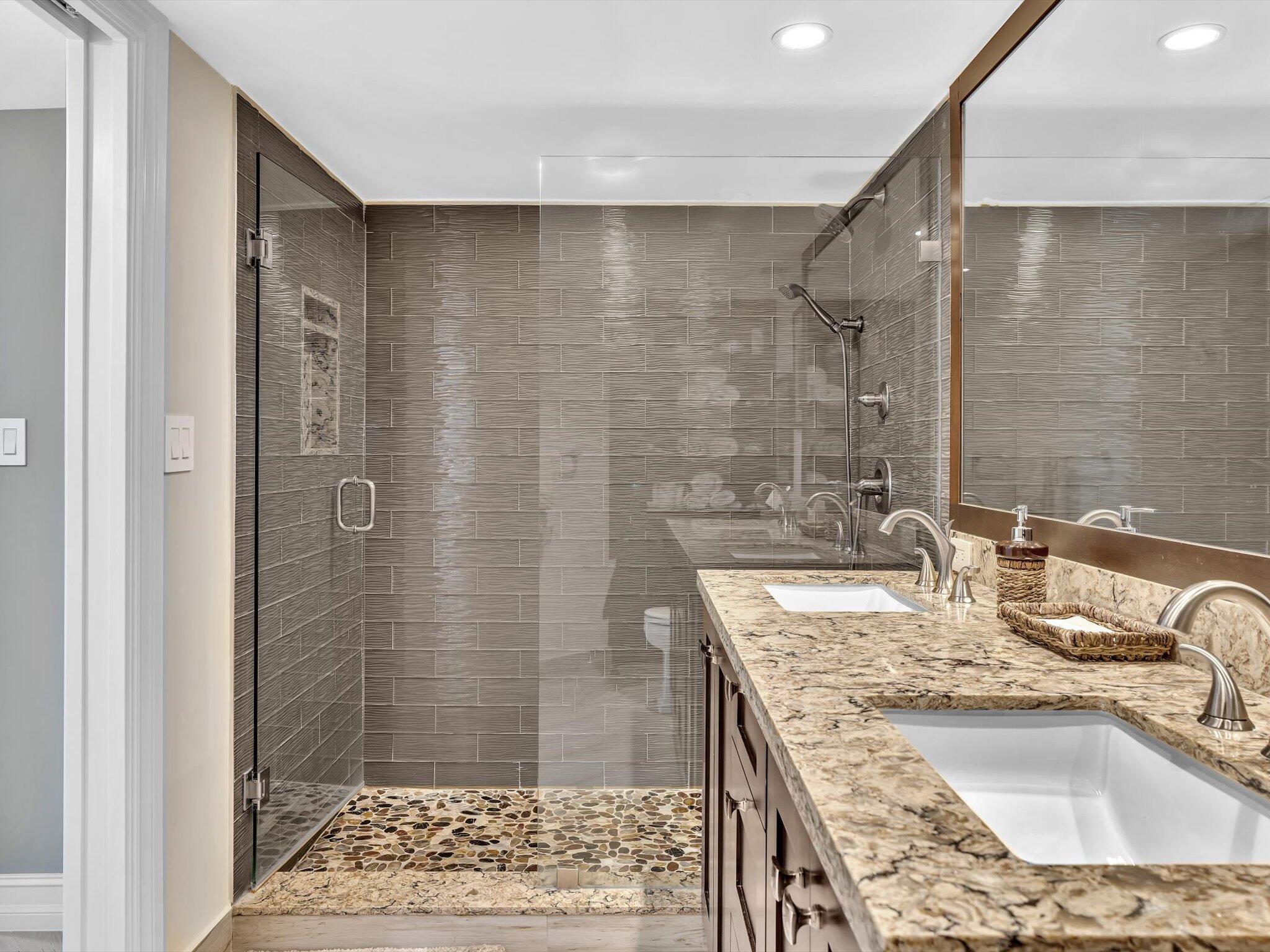 500 S Ocean Boulevard 909