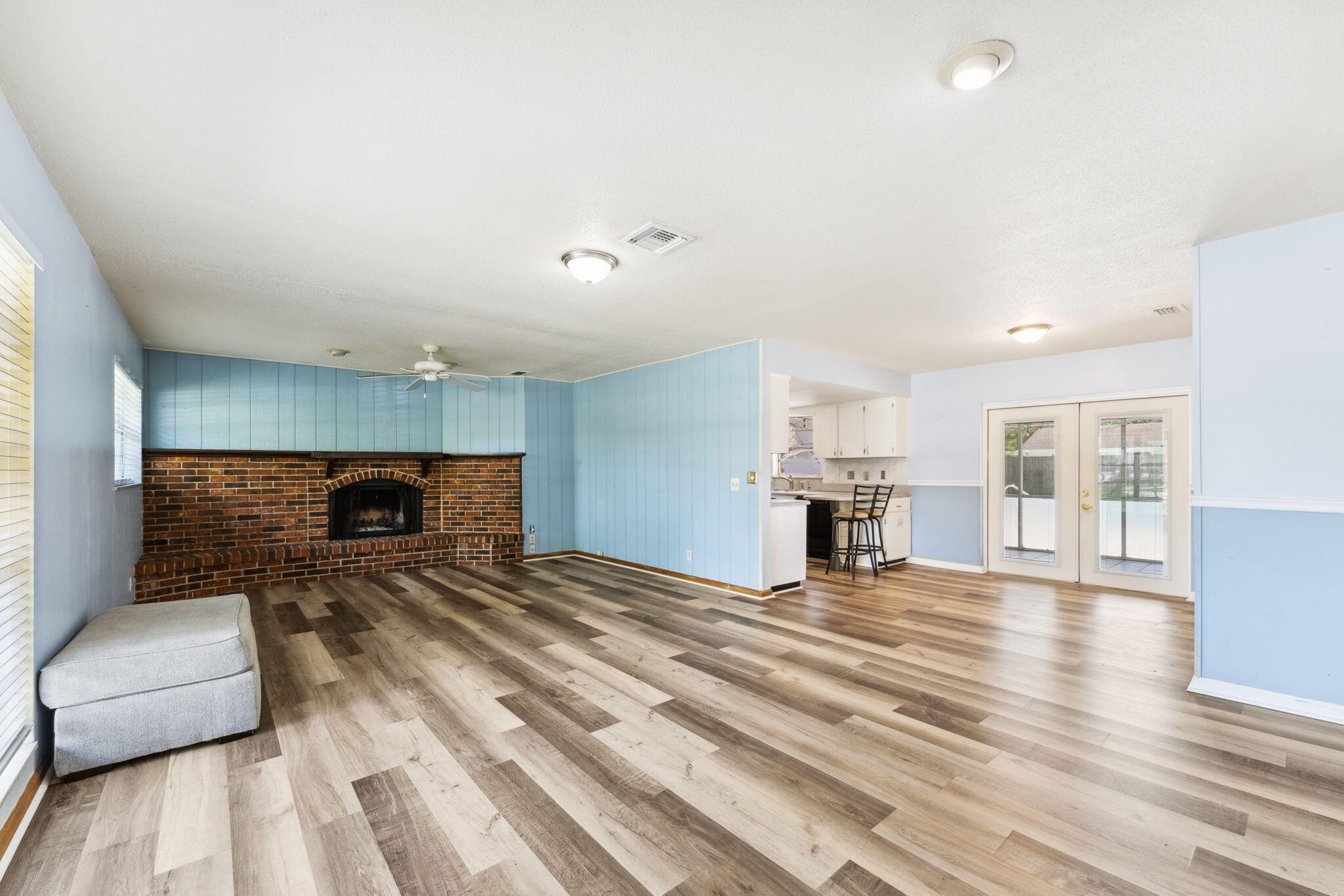 4194 Honeysuckle Avenue