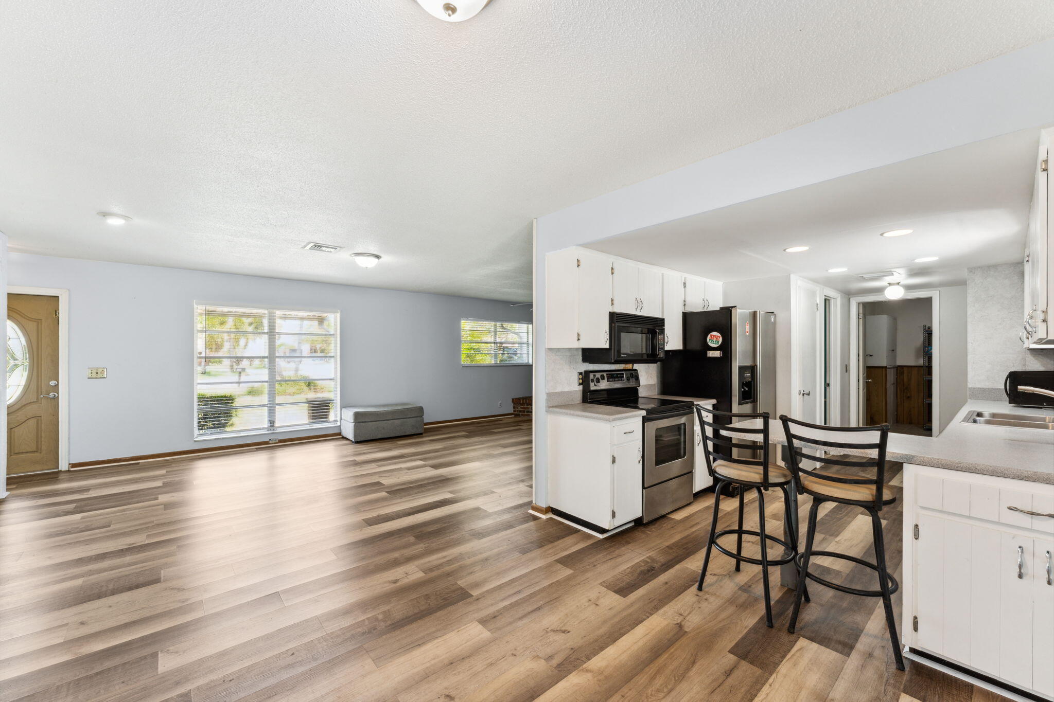 4194 Honeysuckle Avenue