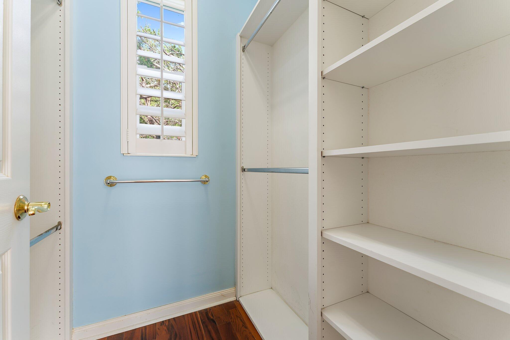 215 New Haven Boulevard