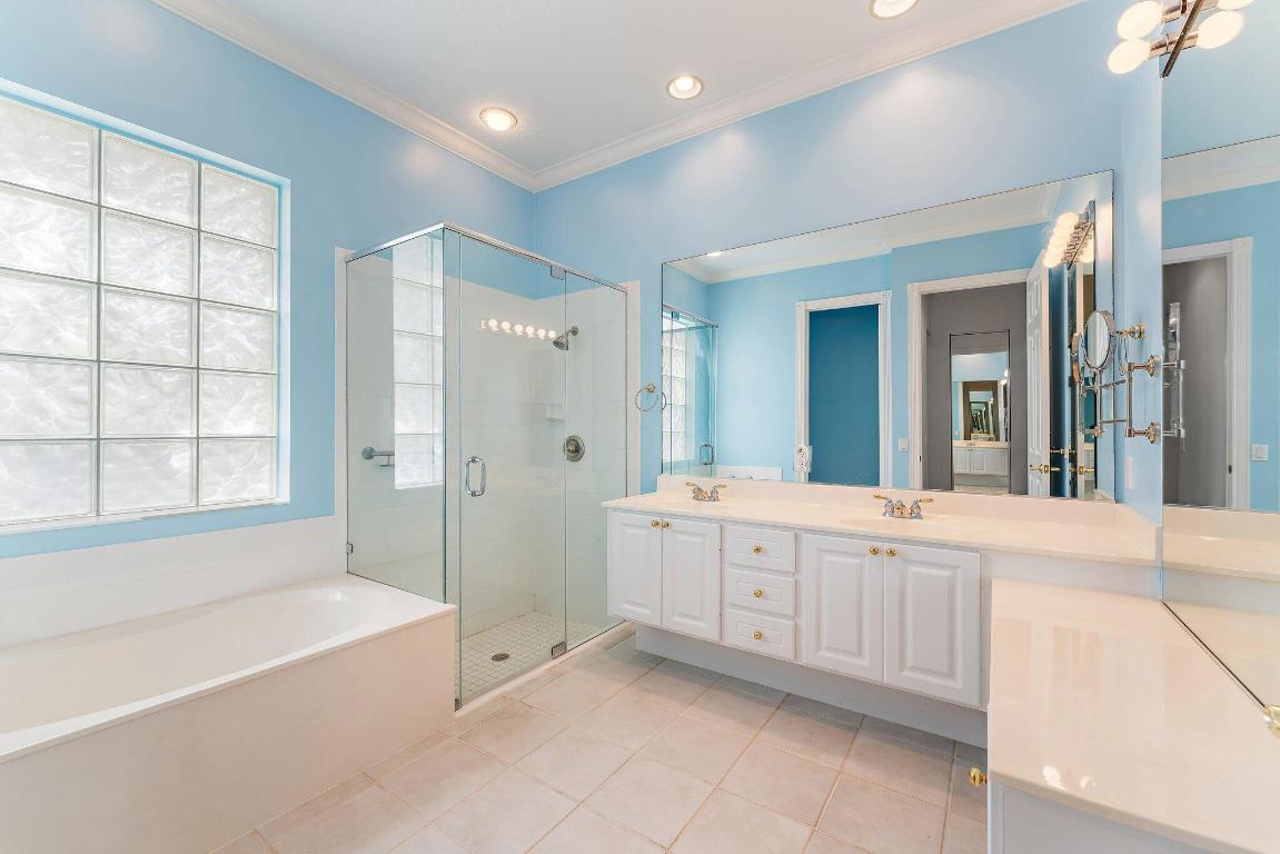 215 New Haven Boulevard