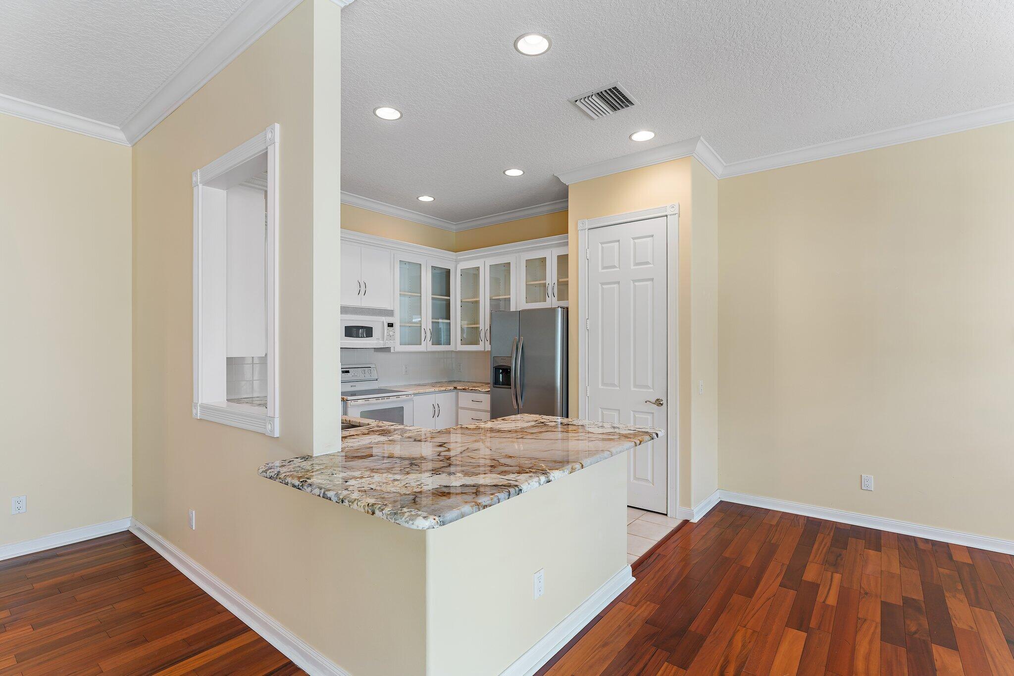 215 New Haven Boulevard