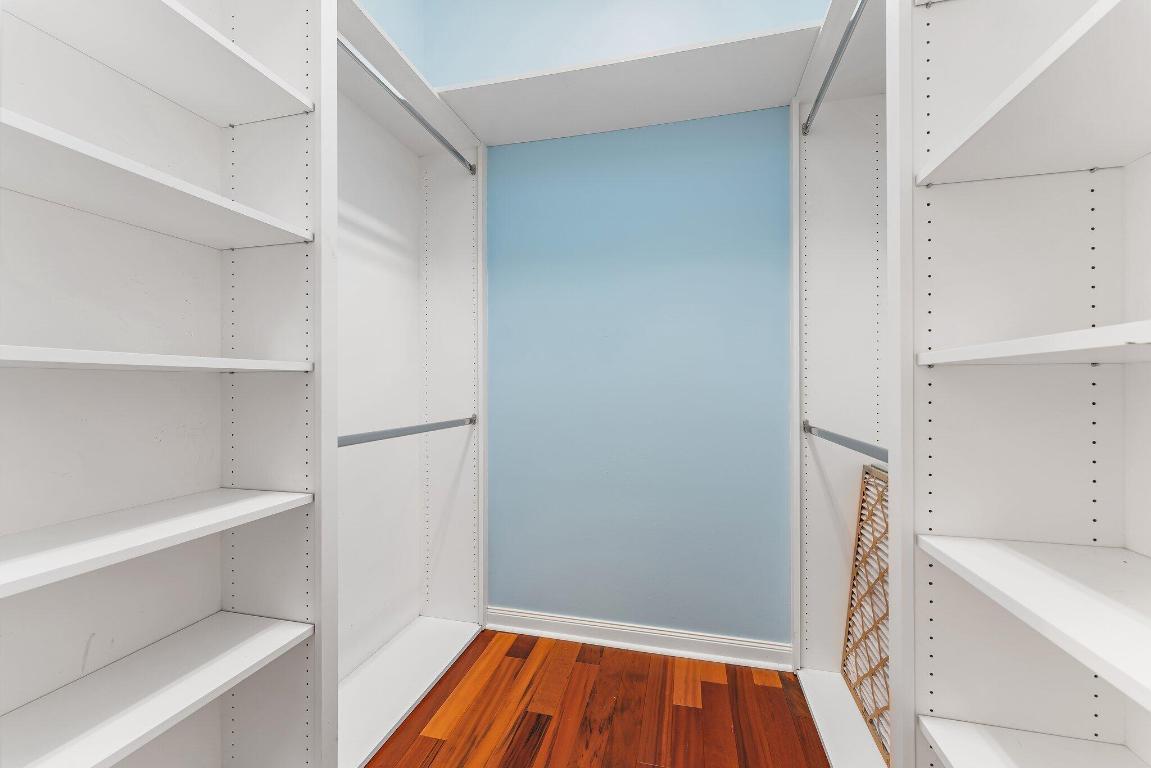 215 New Haven Boulevard